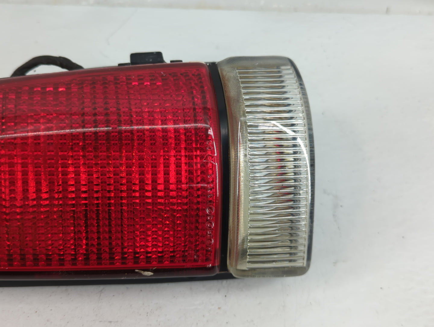 1993 Chrysler New Yorker Tail Light Assembly Passenger Right OEM P/N:5262062 Fits OEM Used Auto Parts - Oemusedautoparts1.co