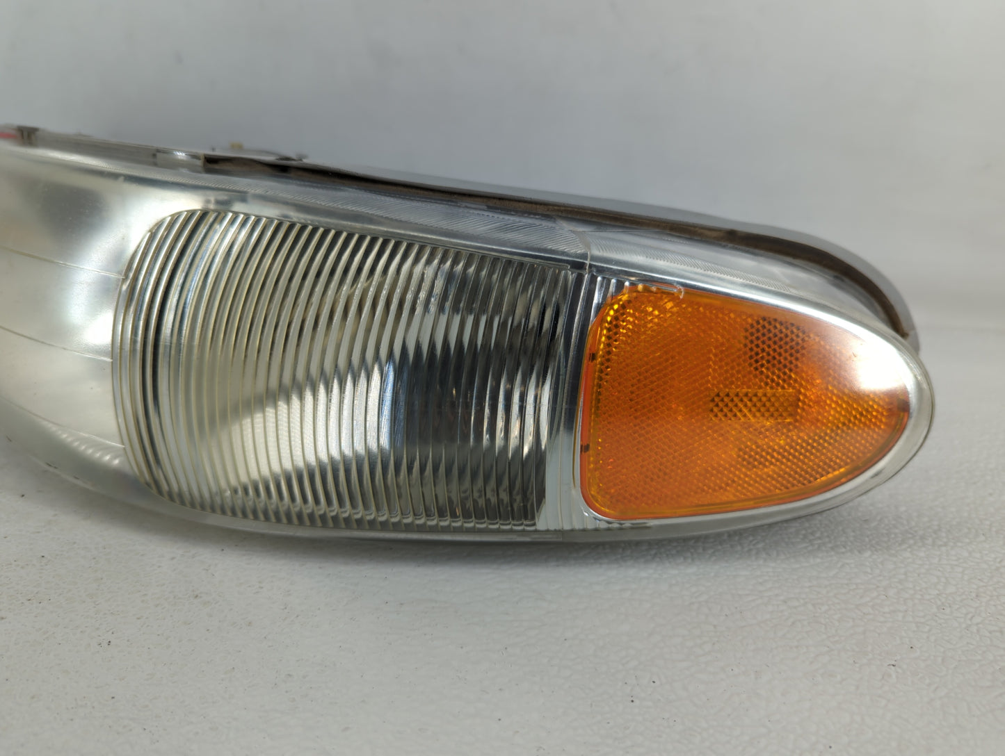 1993 Chrysler New Yorker Driver Left Oem Head Light Headlight Lamp - Oemusedautoparts1.com