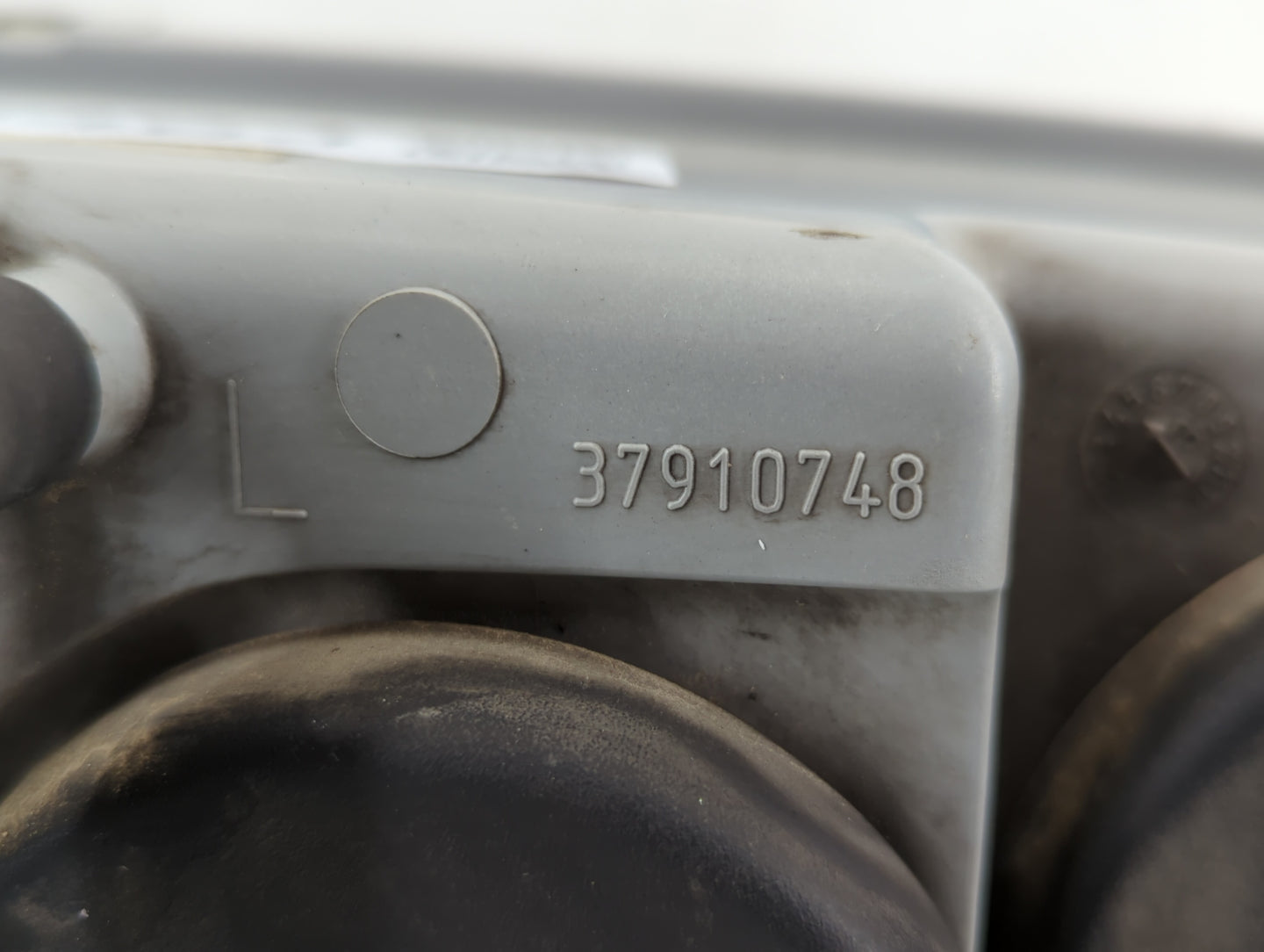 1993 Chrysler New Yorker Driver Left Oem Head Light Headlight Lamp - Oemusedautoparts1.com