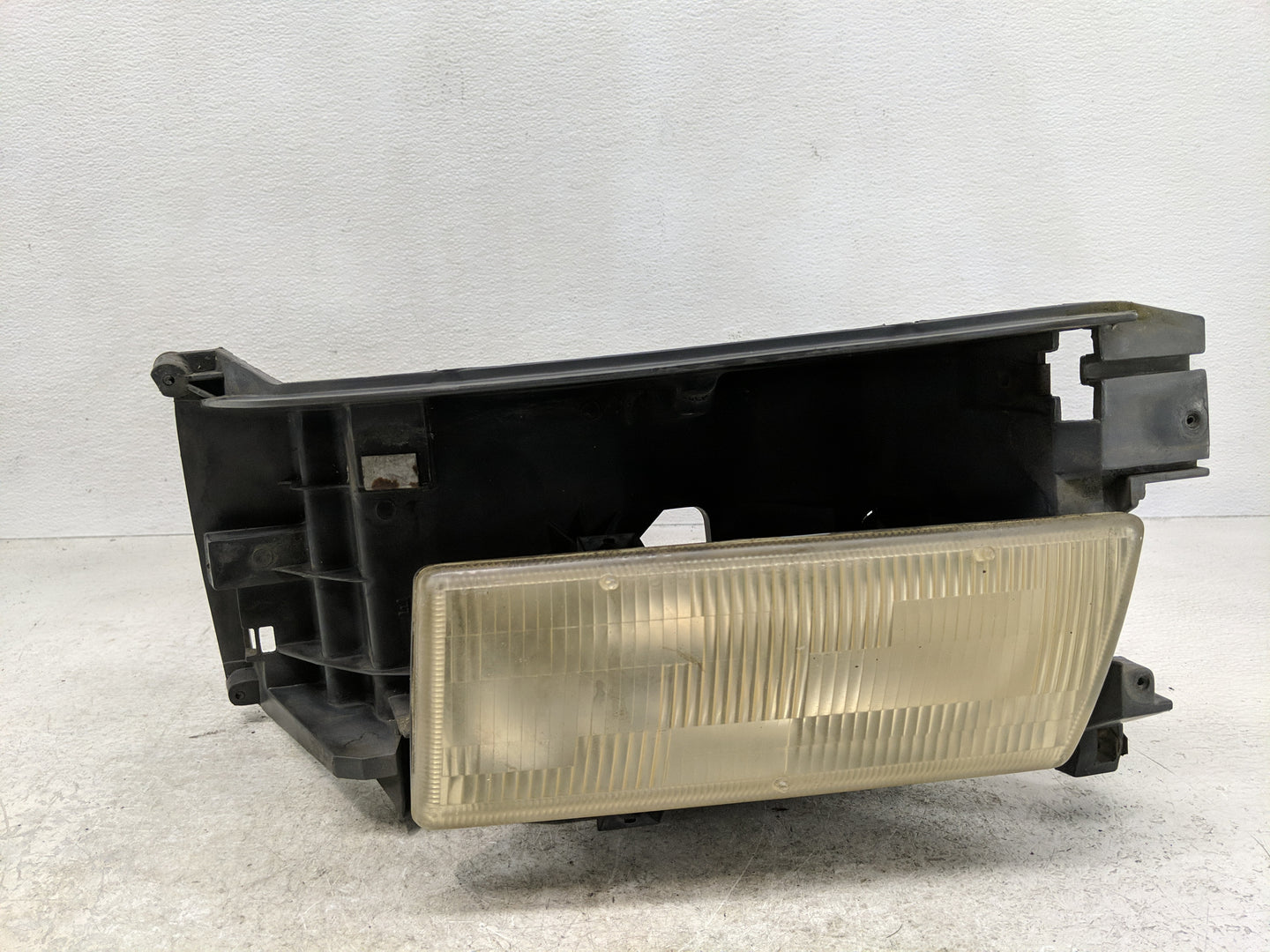 1993 Dodge Caravan Driver Left Oem Head Light Headlight Lamp - Oemusedautoparts1.com