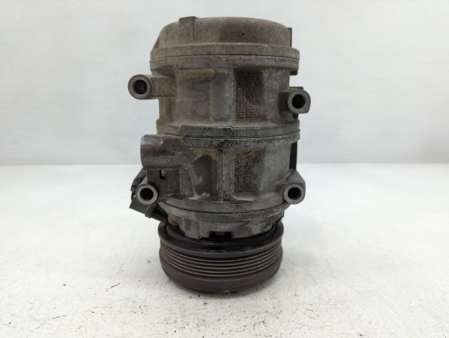 1993 Ford E-150 Air Conditioning A/c Ac Compressor Oem - Oemusedautoparts1.com