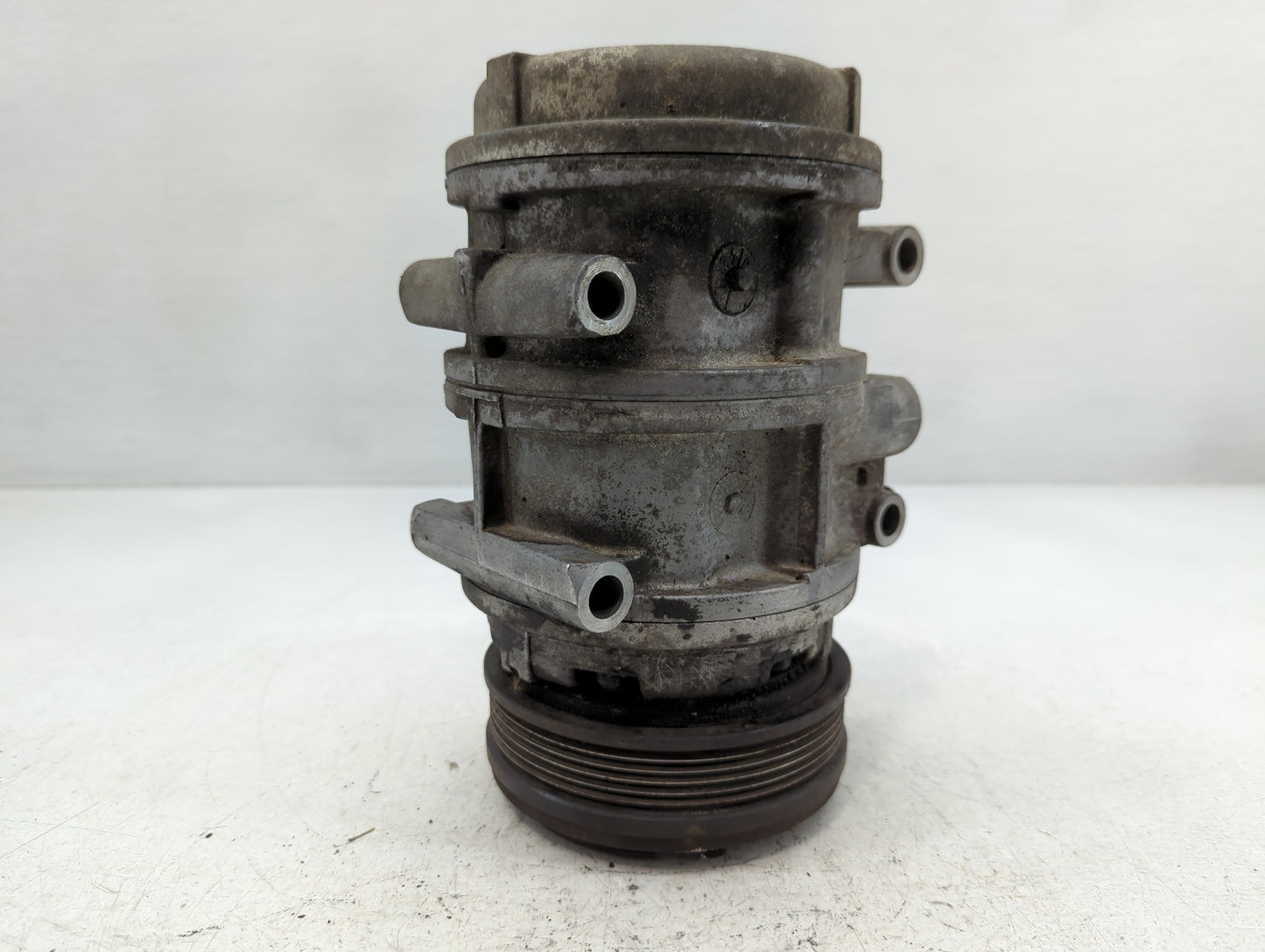 1993 Ford E-150 Air Conditioning A/c Ac Compressor Oem - Oemusedautoparts1.com
