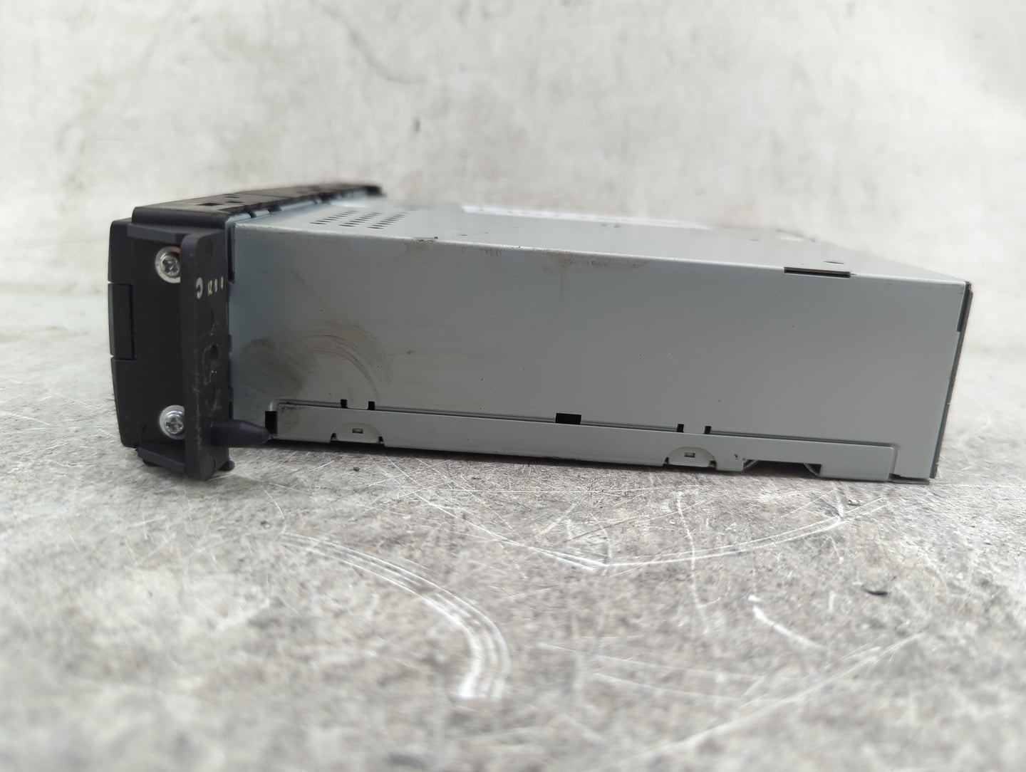 1993 Ford Escort Radio AM FM Cd Player Receiver Replacement P/N:P05064063AE Fits OEM Used Auto Parts - Oemusedautoparts1.com