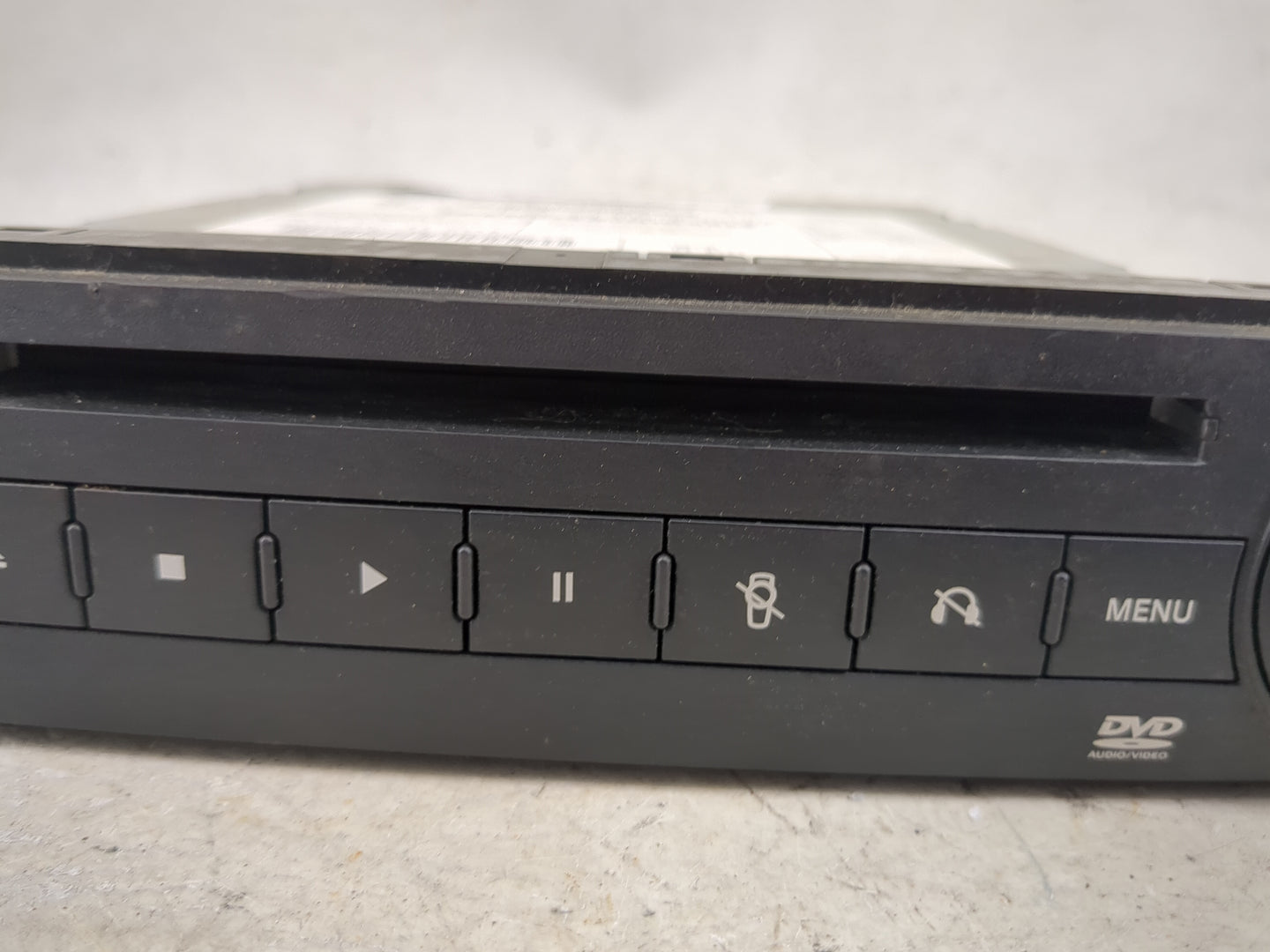 1993 Ford Escort Radio AM FM Cd Player Receiver Replacement P/N:P05064063AE Fits OEM Used Auto Parts - Oemusedautoparts1.com