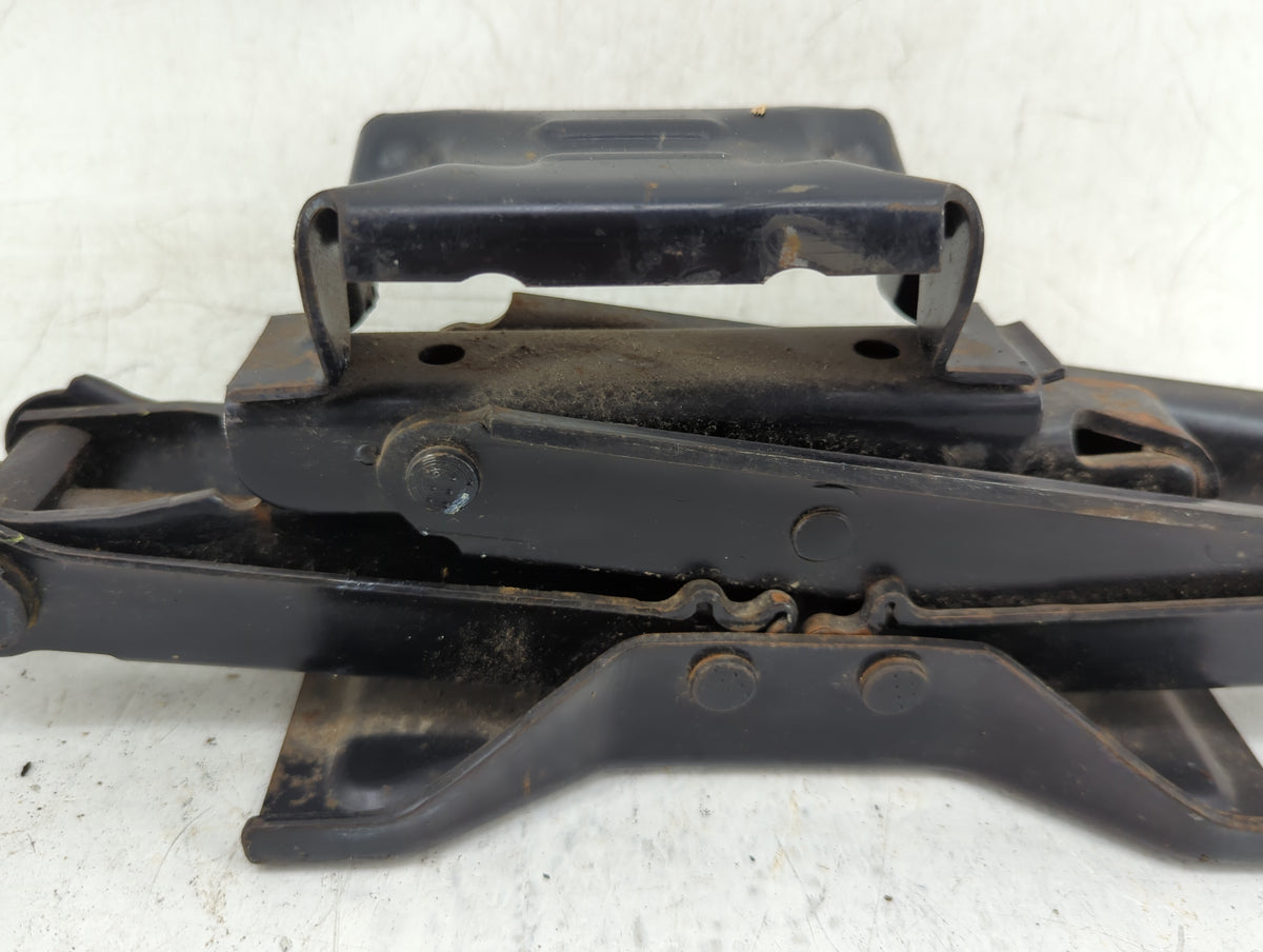 1993 Ford Mustang Spare Scissor Car Jack - Oemusedautoparts1.com
