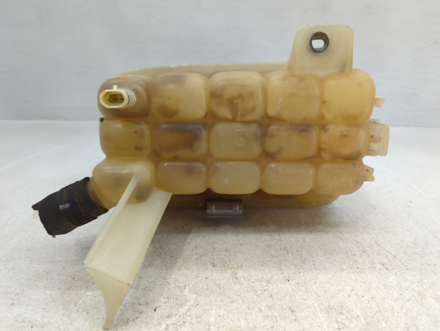 1993 Ford Mustang Radiator Coolant Overflow Expansion Tank Bottle - Oemusedautoparts1.com