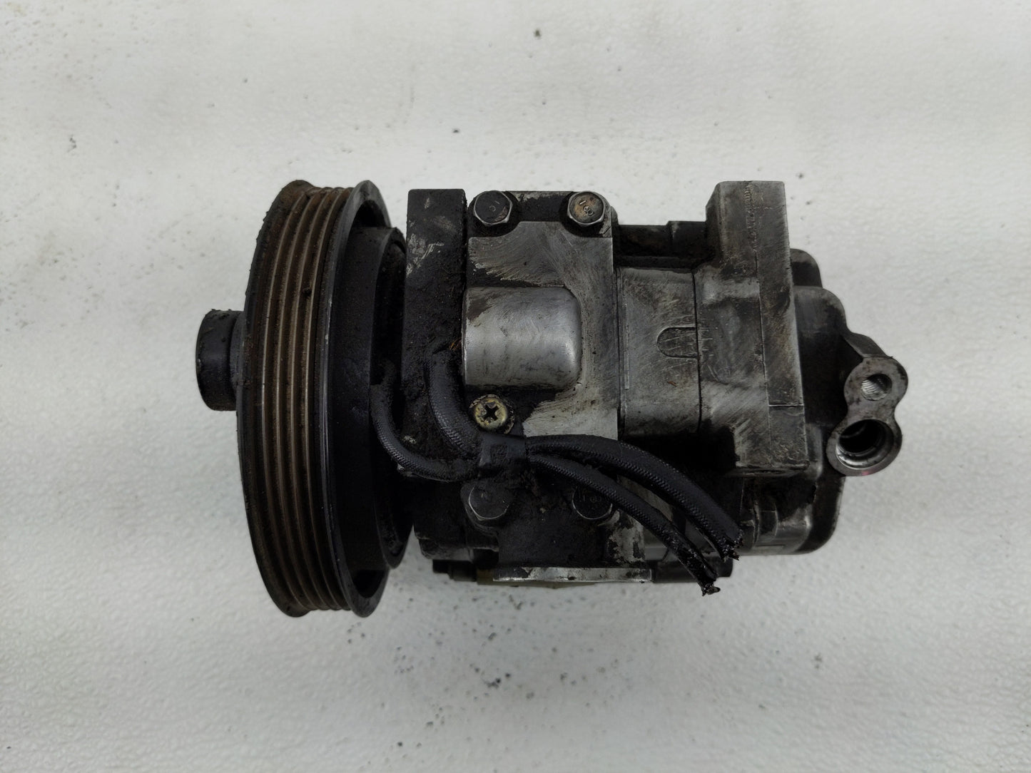 1993 Ford Probe Air Conditioning A/c Ac Compressor Oem - Oemusedautoparts1.com