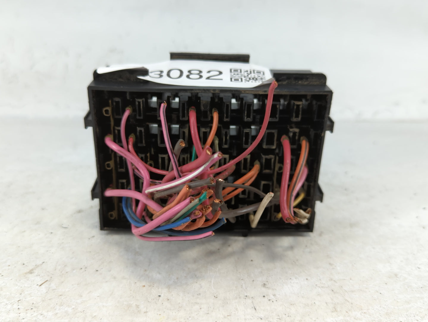 1993 Gmc Yukon Chassis Control Module Ccm Bcm Body Control 4058a - Oemusedautoparts1.com