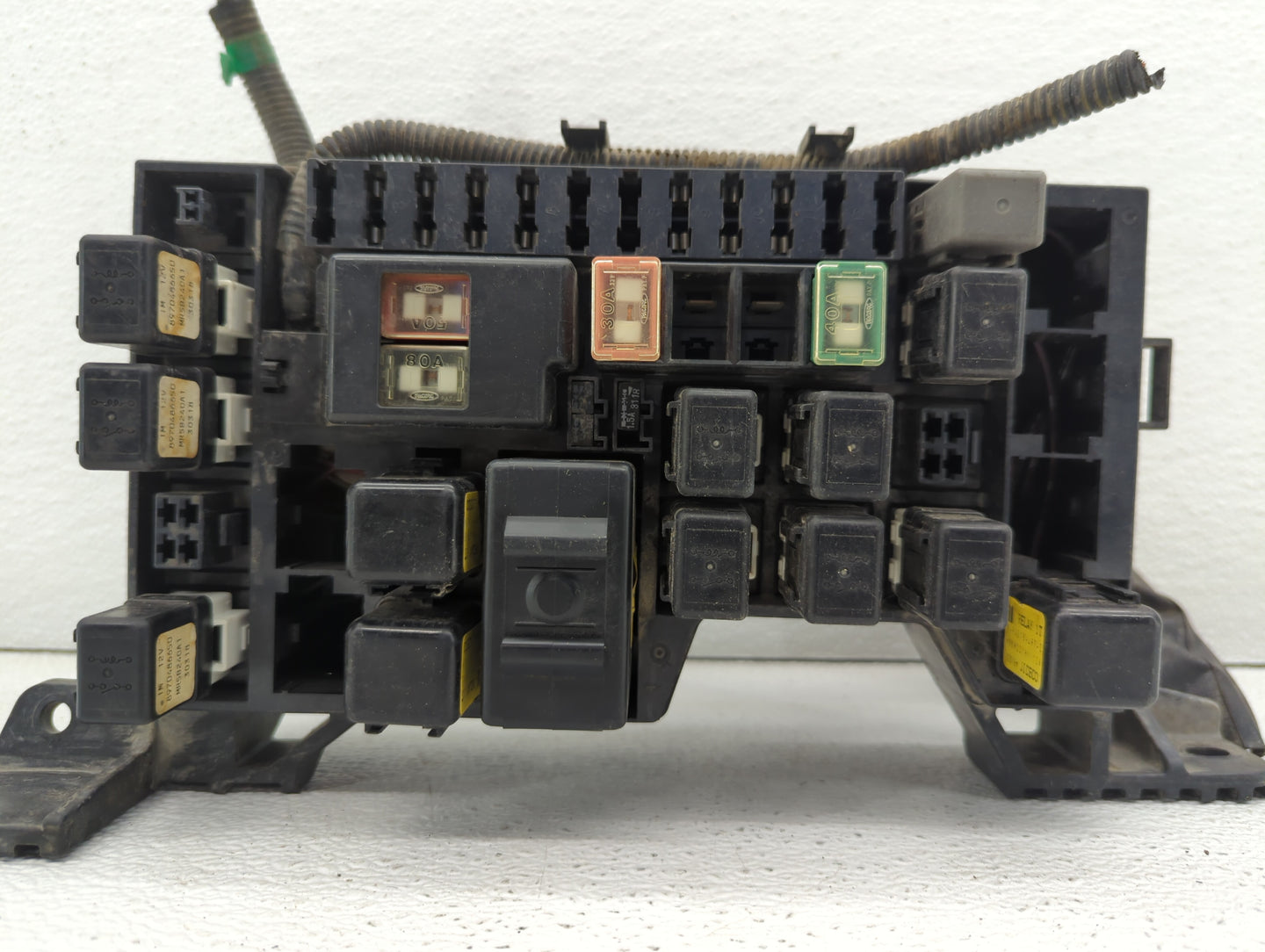 1993 Isuzu Trooper Fusebox Fuse Box Panel Relay Module Fits OEM Used Auto Parts - Oemusedautoparts1.com