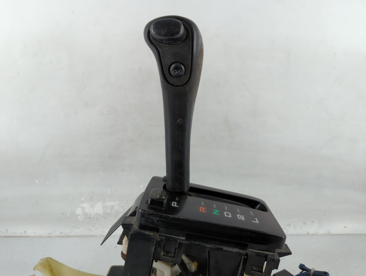 1993 Lexus Es300 Floor Console Assembly Shifter - Oemusedautoparts1.com