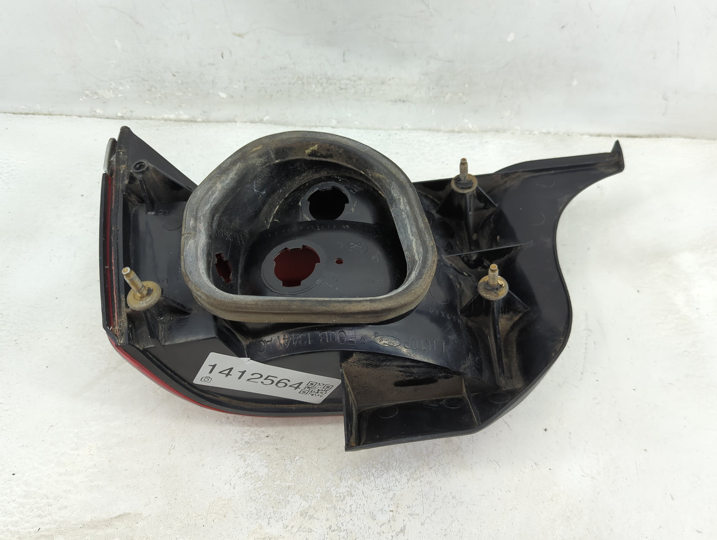 1993 Lincoln Continental Tail Light Assembly Driver Left OEM Fits OEM Used Auto Parts - Oemusedautoparts1.com