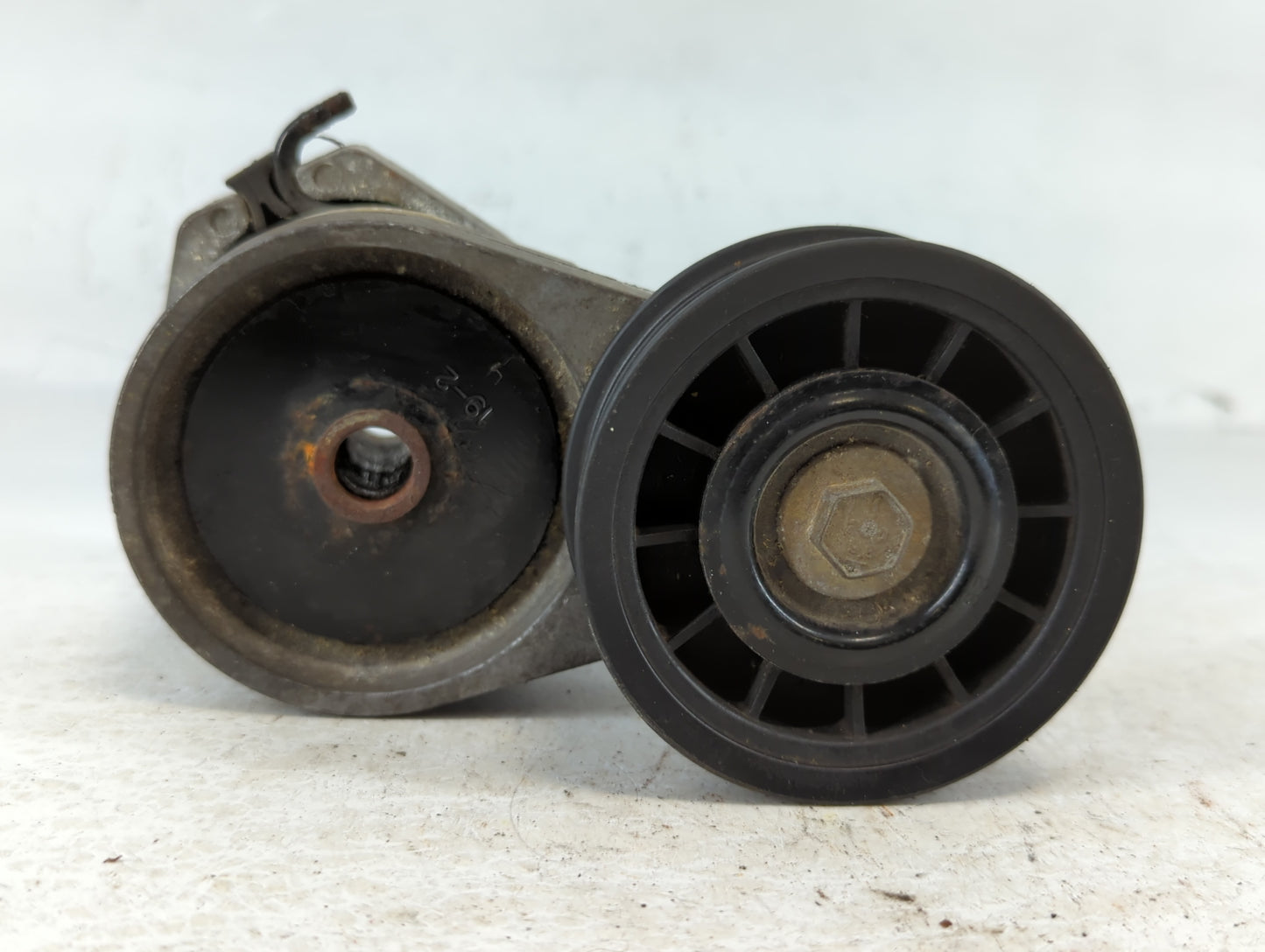 1993 Lincoln Continental  BELT TENSIONER - Oemusedautoparts1.com