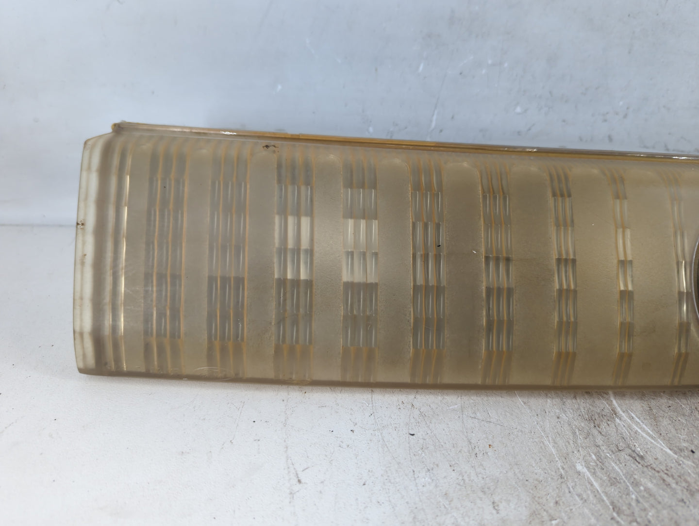 1993 Mercury Sable Front Grille Bumper Not Included - Oemusedautoparts1.com