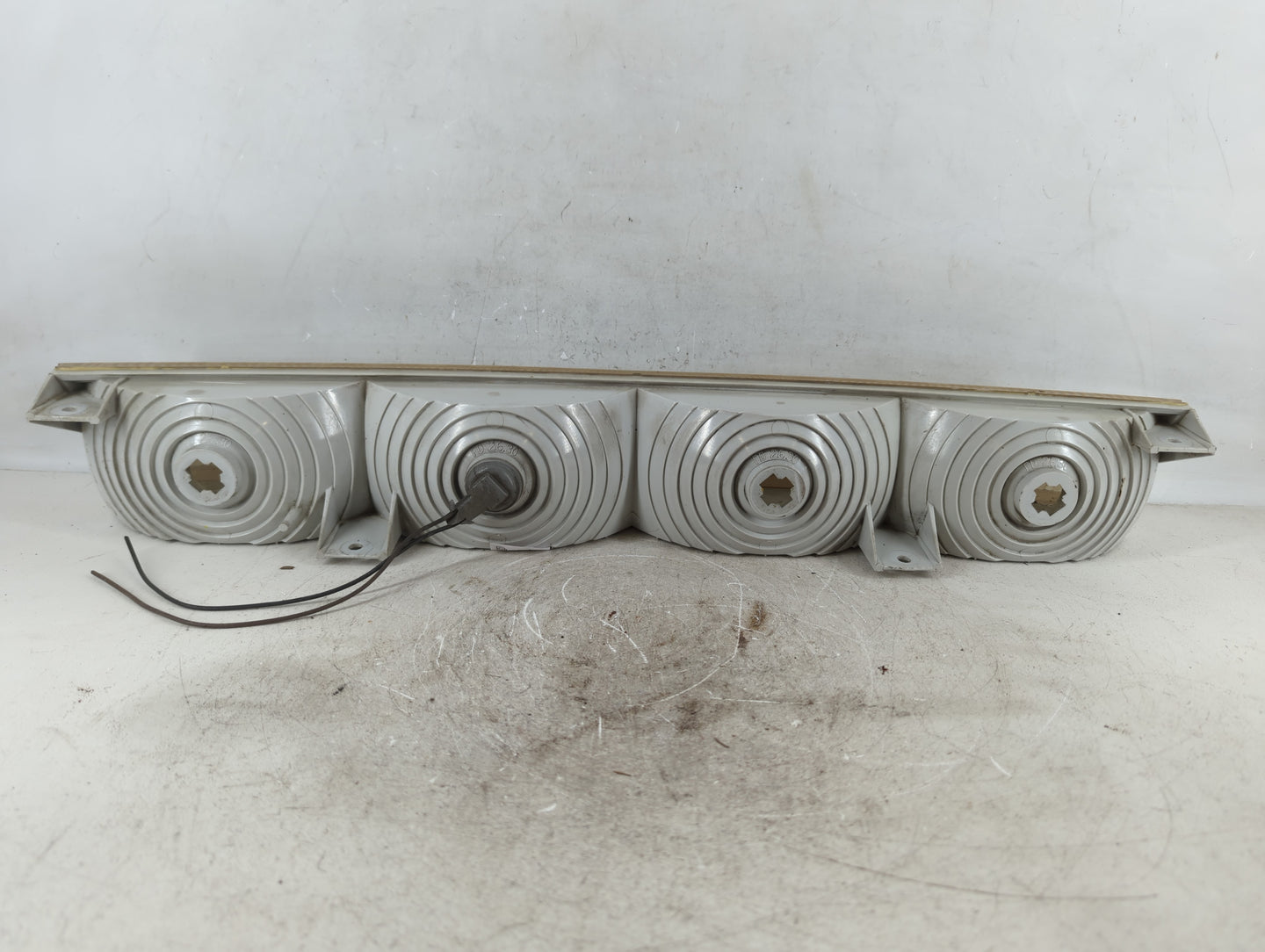 1993 Mercury Sable Front Grille Bumper Not Included - Oemusedautoparts1.com