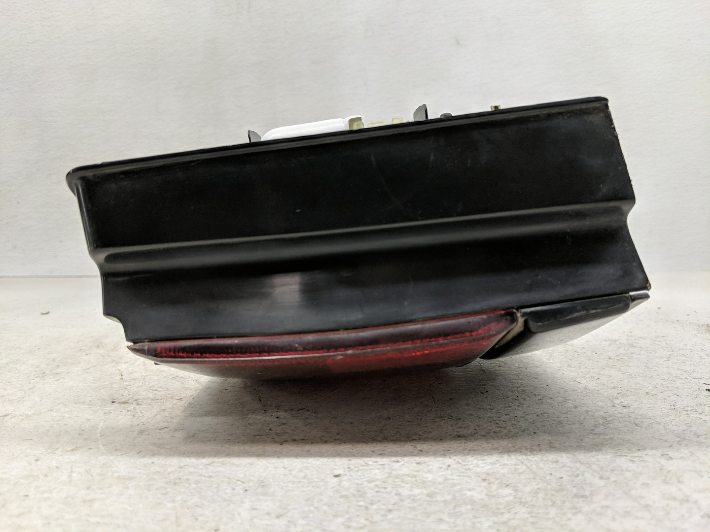 1993 Mercury Tracer Tail Light Assembly Driver Left OEM P/N:043-1326 Fits OEM Used Auto Parts - Oemusedautoparts1.com
