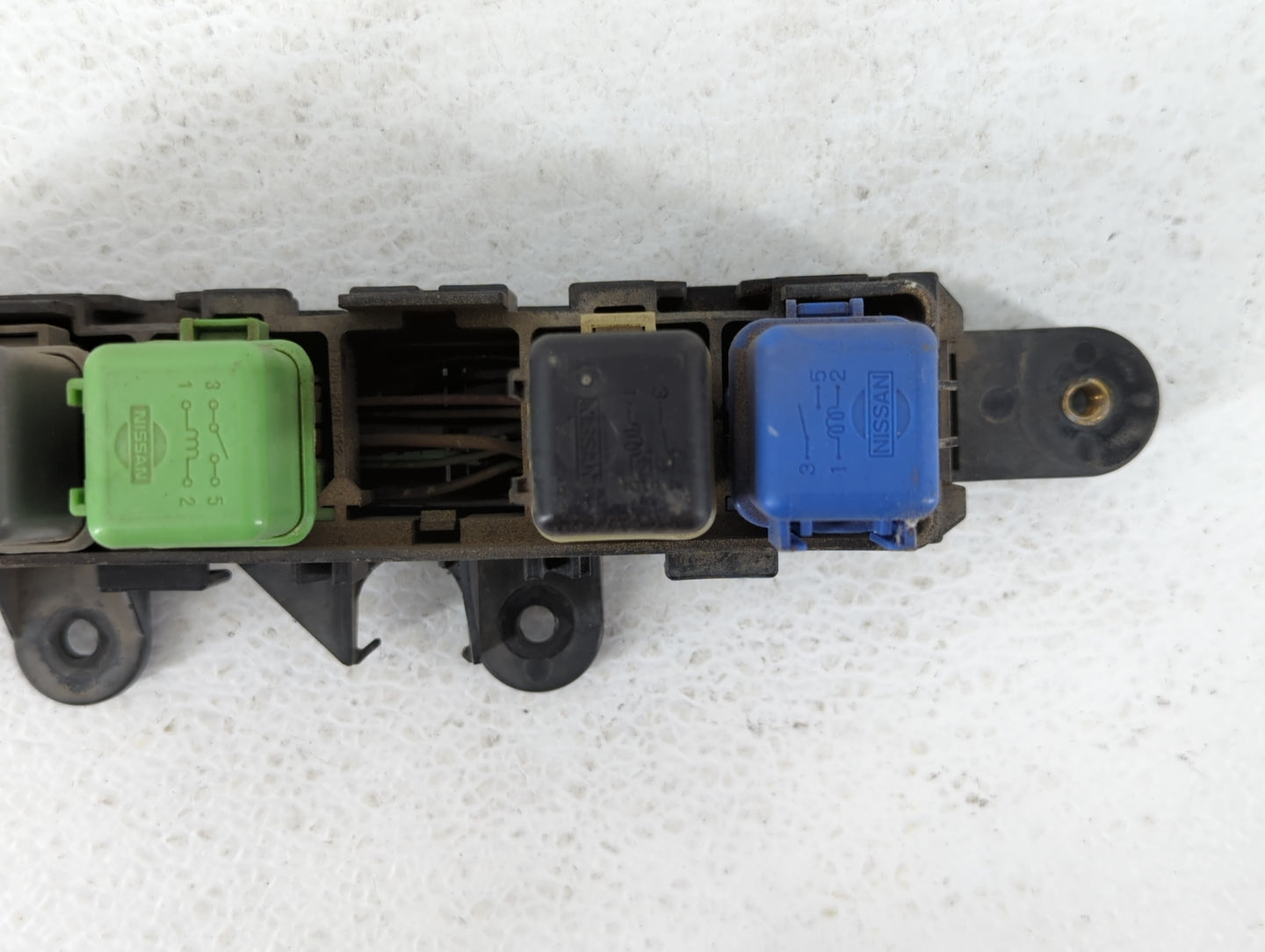 1993 Nissan Altima Fusebox Fuse Box Panel Relay Module P/N:7224-6597 Fits OEM Used Auto Parts - Oemusedautoparts1.com