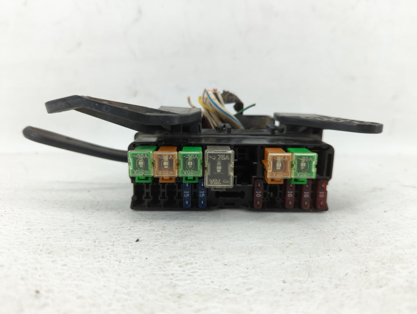 1993 Nissan Altima Fusebox Fuse Box Panel Relay Module P/N:7124-8935 Fits OEM Used Auto Parts - Oemusedautoparts1.com