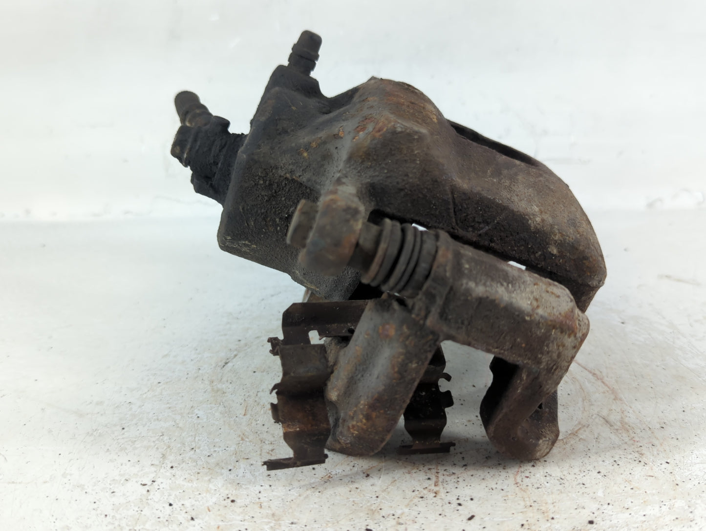 1989-1999 Nissan Maxima Front Driver Left Brake Caliper - Oemusedautoparts1.com