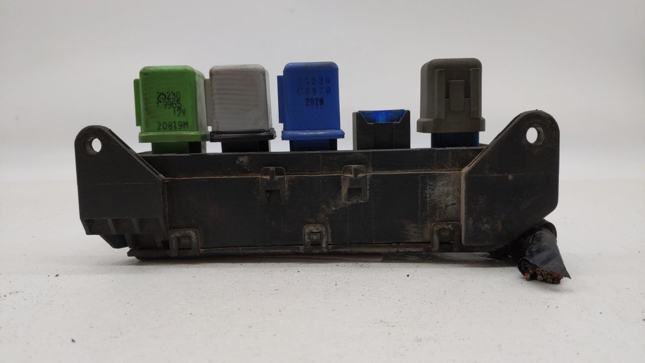 1993 Nissan Titan Fusebox Fuse Box Panel Relay Module Fits OEM Used Auto Parts - Oemusedautoparts1.com