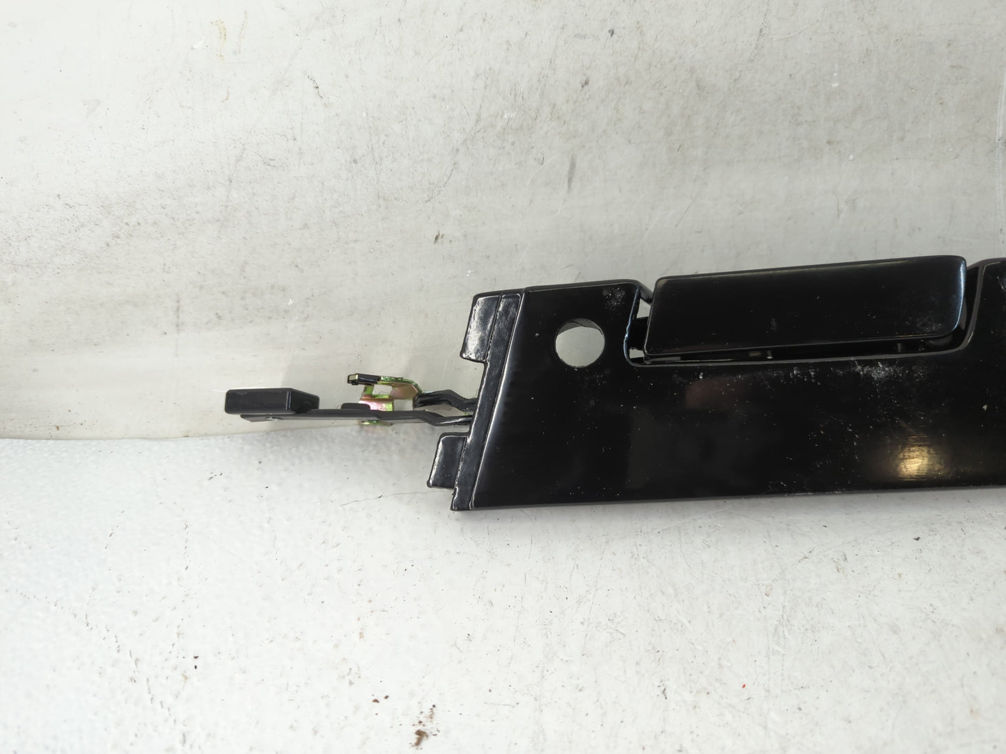 1993 Cutlass Passenger Front Right Door Handle Exterior Assembly - Oemusedautoparts1.com