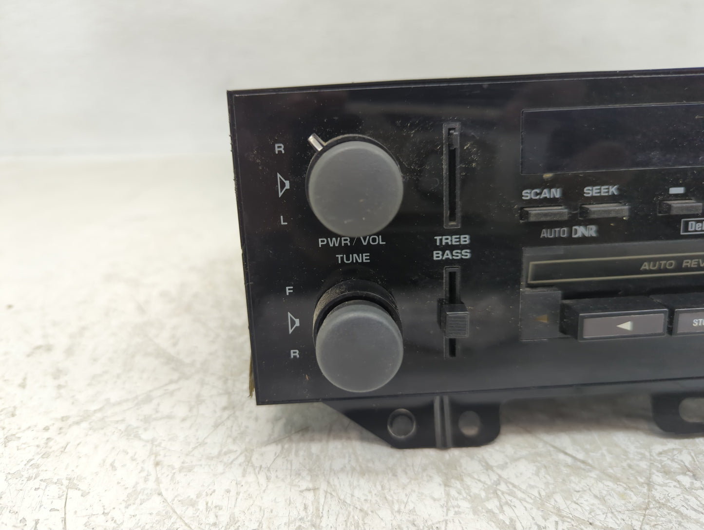 1993 Oldsmobile Cutlass Supreme Radio AM FM Cd Player Receiver Replacement P/N:1084494 Fits OEM Used Auto Parts - Oemusedaut