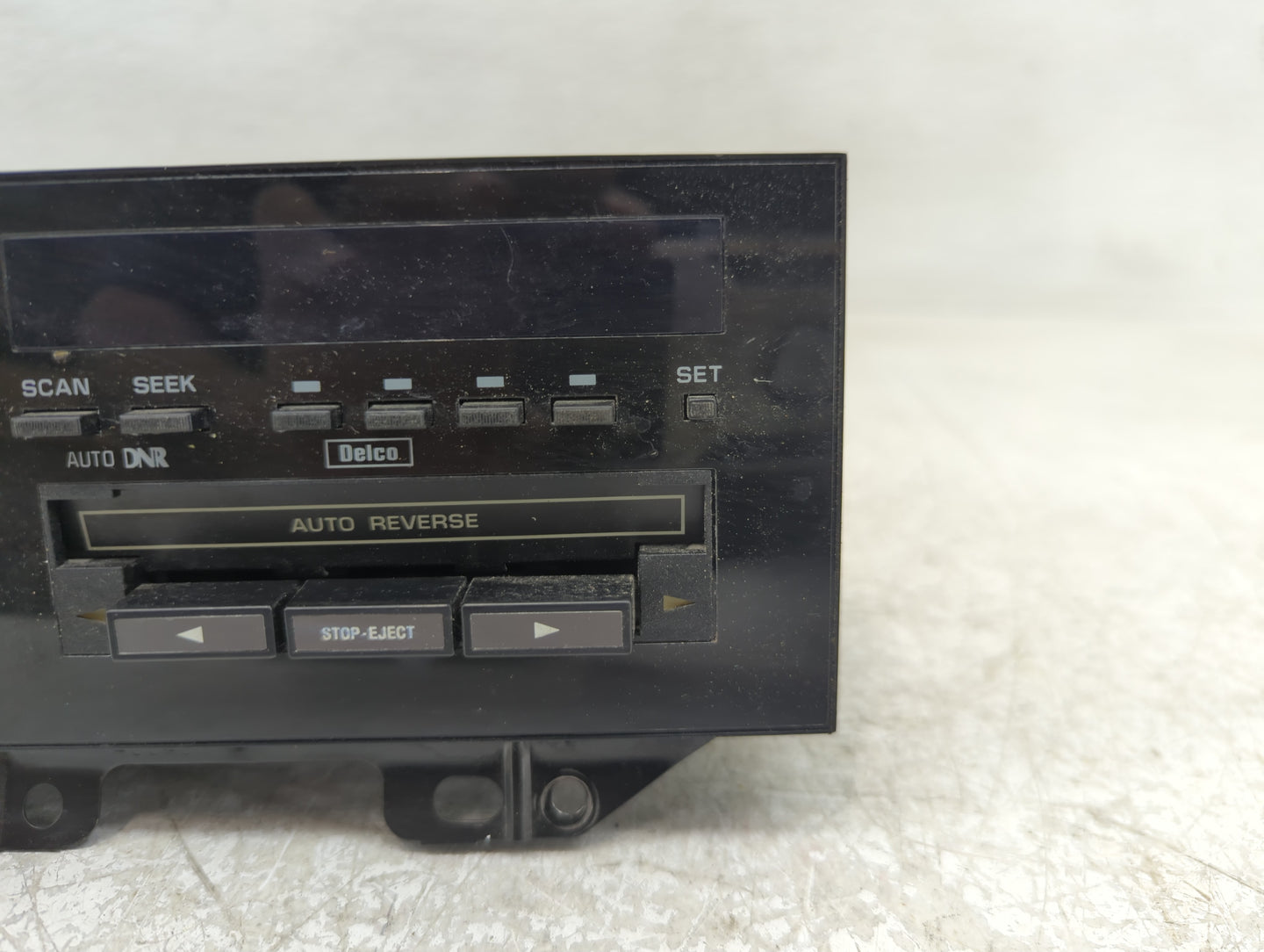 1993 Oldsmobile Cutlass Supreme Radio AM FM Cd Player Receiver Replacement P/N:1084494 Fits OEM Used Auto Parts - Oemusedaut