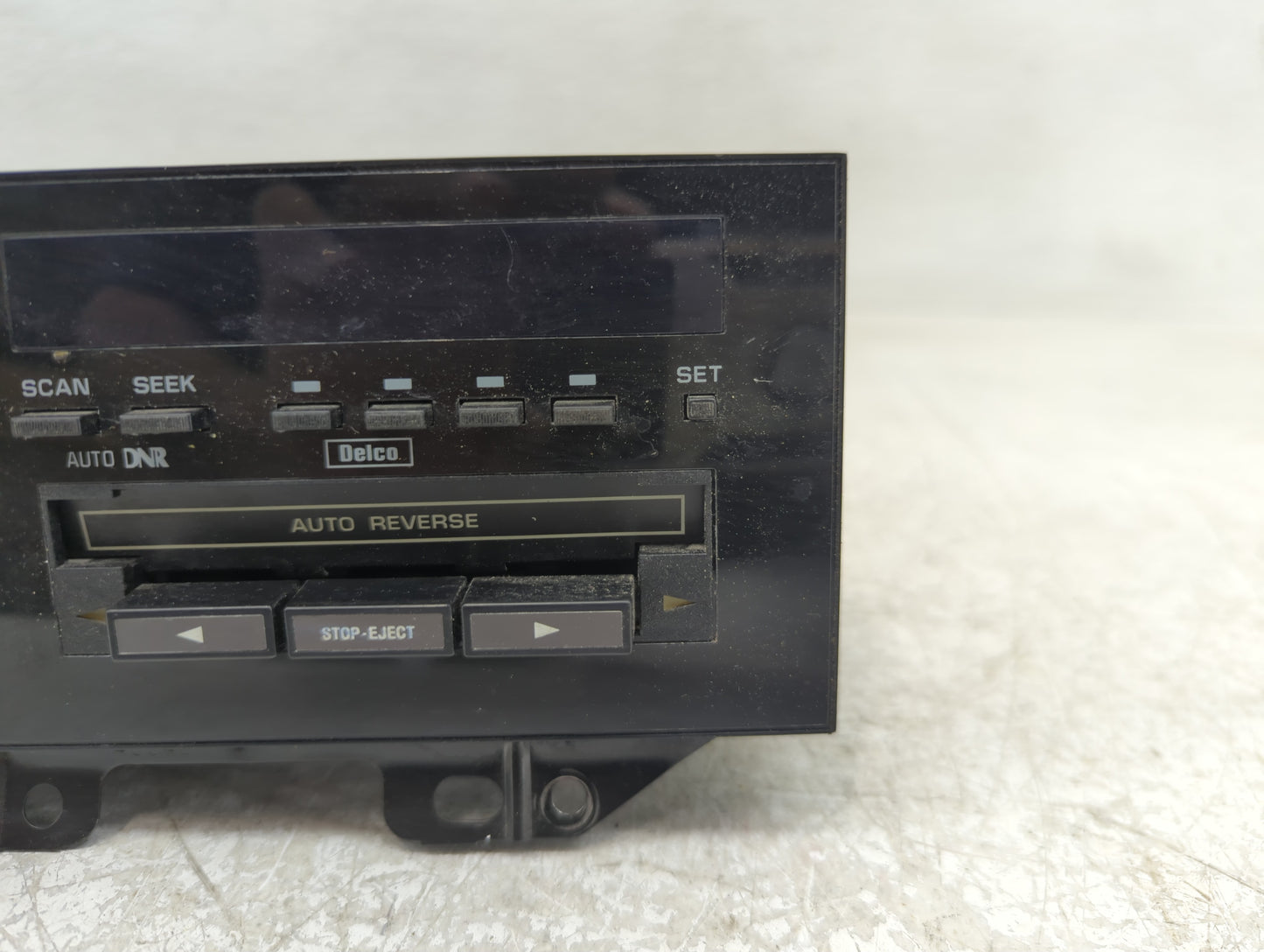 1993 Oldsmobile Cutlass Supreme Radio AM FM Cd Player Receiver Replacement P/N:1084494 Fits OEM Used Auto Parts - Oemusedaut
