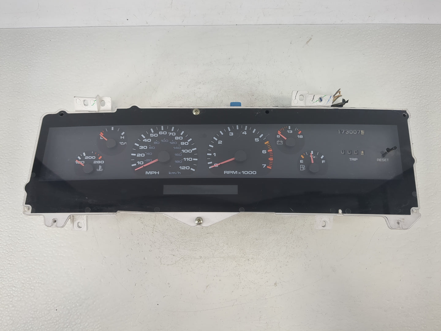 1993 Oldsmobile Cutlass Supreme Instrument Cluster Speedometer Gauges P/N:16170033 Fits OEM Used Auto Parts - Oemusedautopar