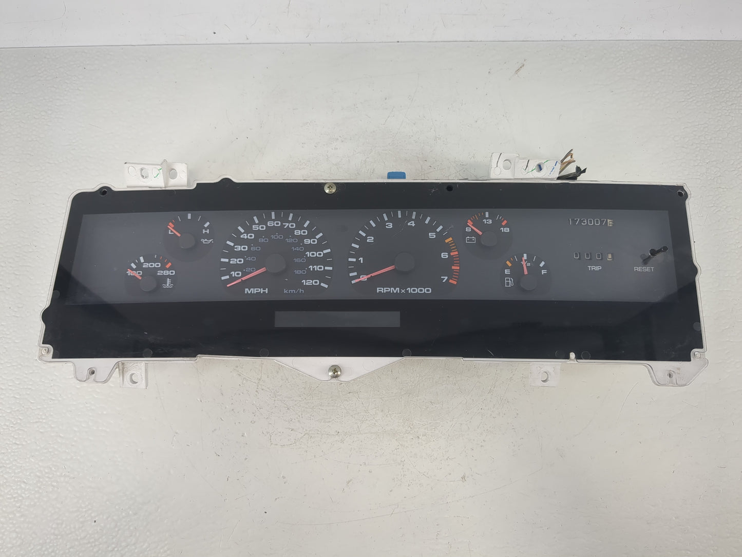 1993 Oldsmobile Cutlass Supreme Instrument Cluster Speedometer Gauges P/N:16170033 Fits OEM Used Auto Parts - Oemusedautopar