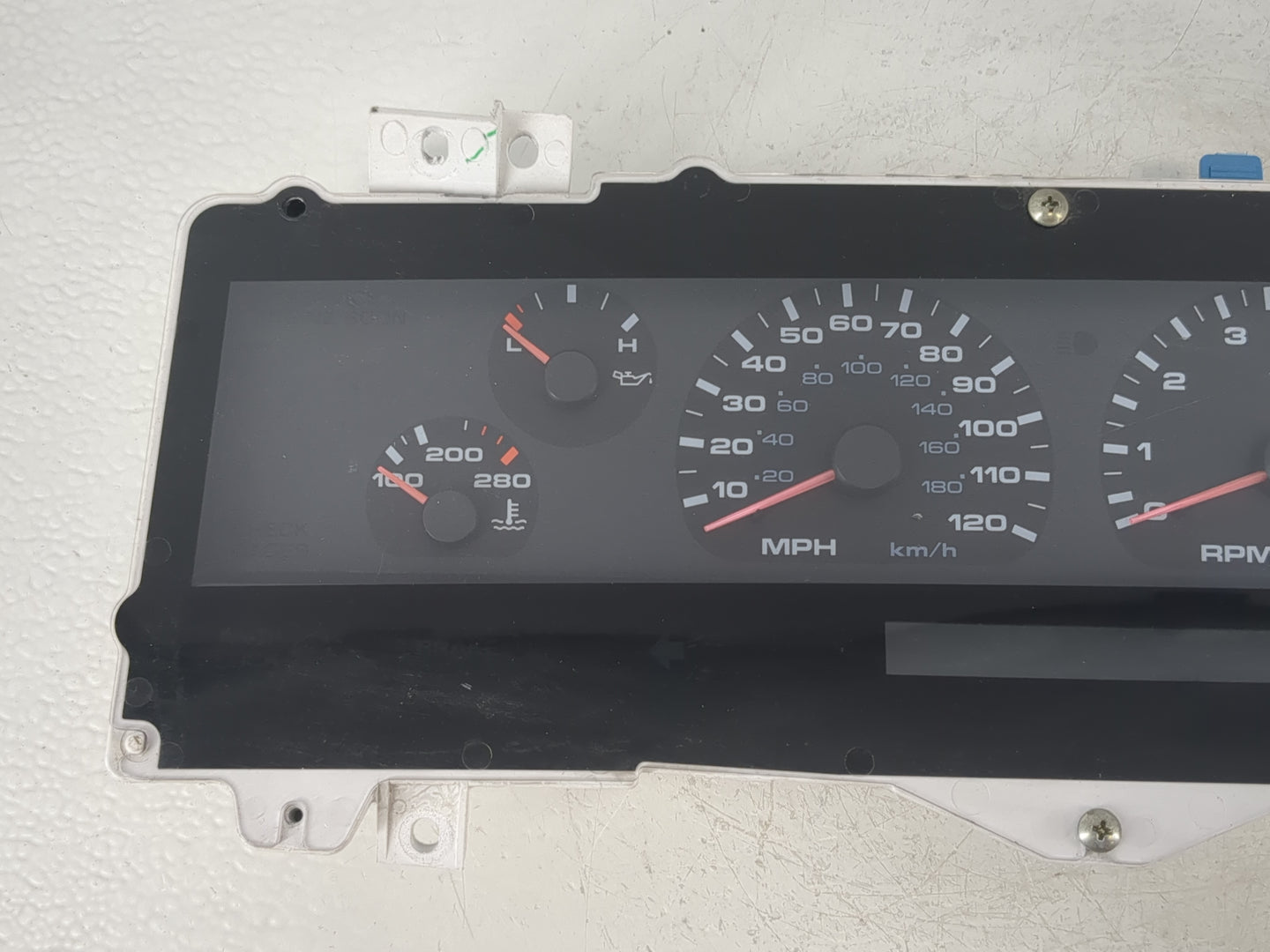1993 Oldsmobile Cutlass Supreme Instrument Cluster Speedometer Gauges P/N:16170033 Fits OEM Used Auto Parts - Oemusedautopar