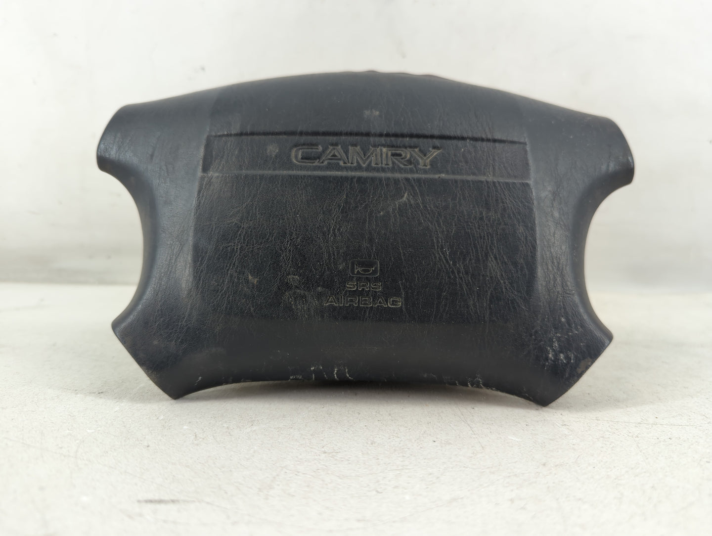 1994-1996 Toyota Camry Air Bag Driver Left Steering Wheel Mounted Fits Fits 1994 1995 1996 OEM Used Auto Parts - Oemusedauto