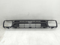 1993 Toyota Pickup Front Grille Bumper Not Included - Oemusedautoparts1.com