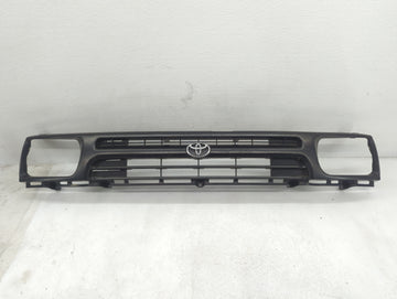 1993 Toyota Pickup Front Grille Bumper Not Included - Oemusedautoparts1.com