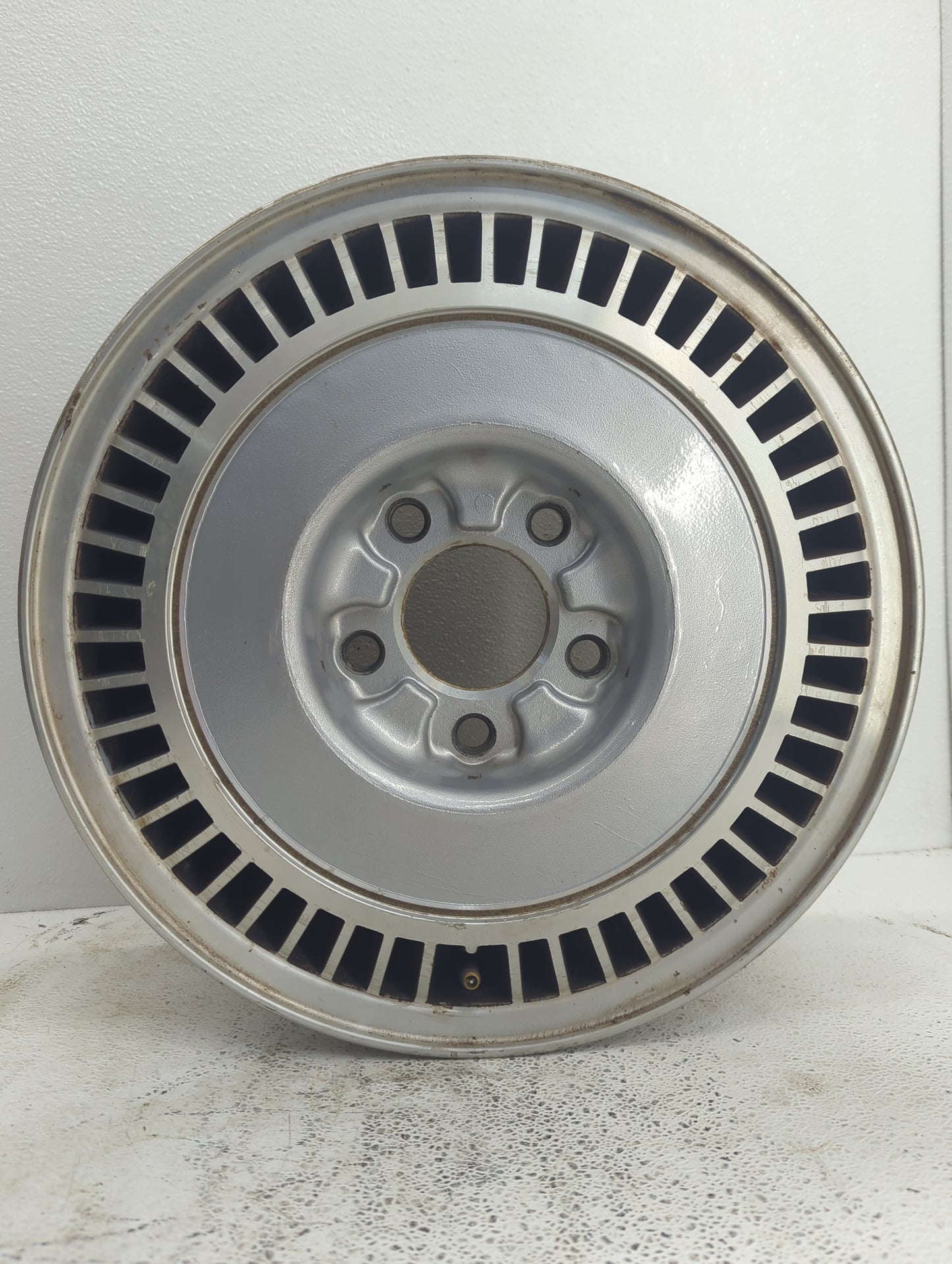 1991-1996 Buick Park Avenue Oem Wheel Rim 1089631 - Oemusedautoparts1.com