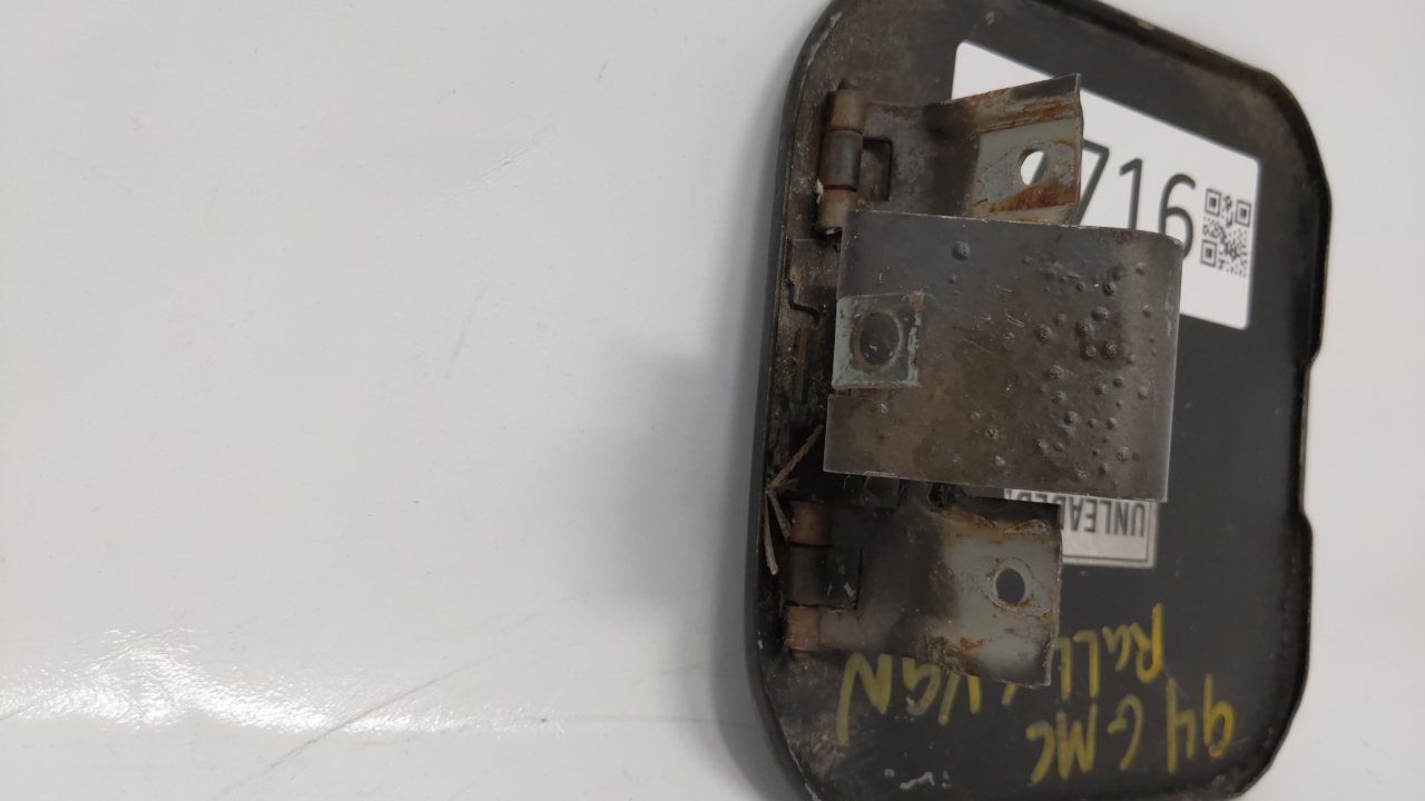 1994 Chevrolet 1500 Fuel Tank Door Lid Gas Tank - Oemusedautoparts1.com