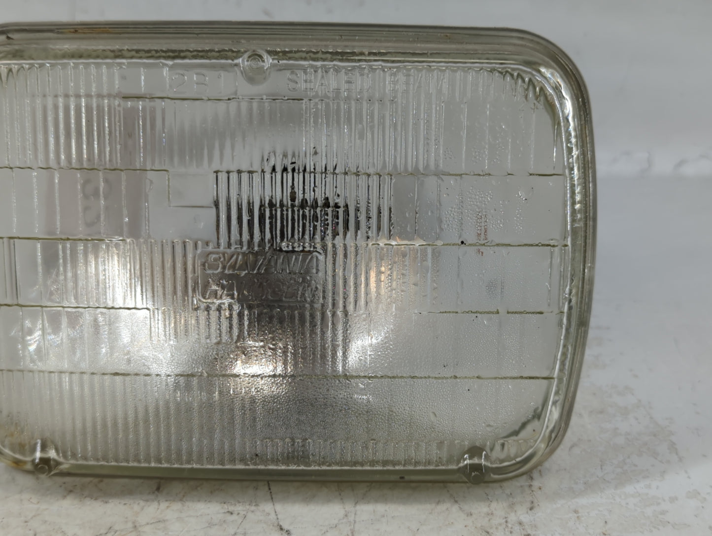 Chevrolet 1500 Passenger Right Oem Head Light Headlight Lamp - Oemusedautoparts1.com