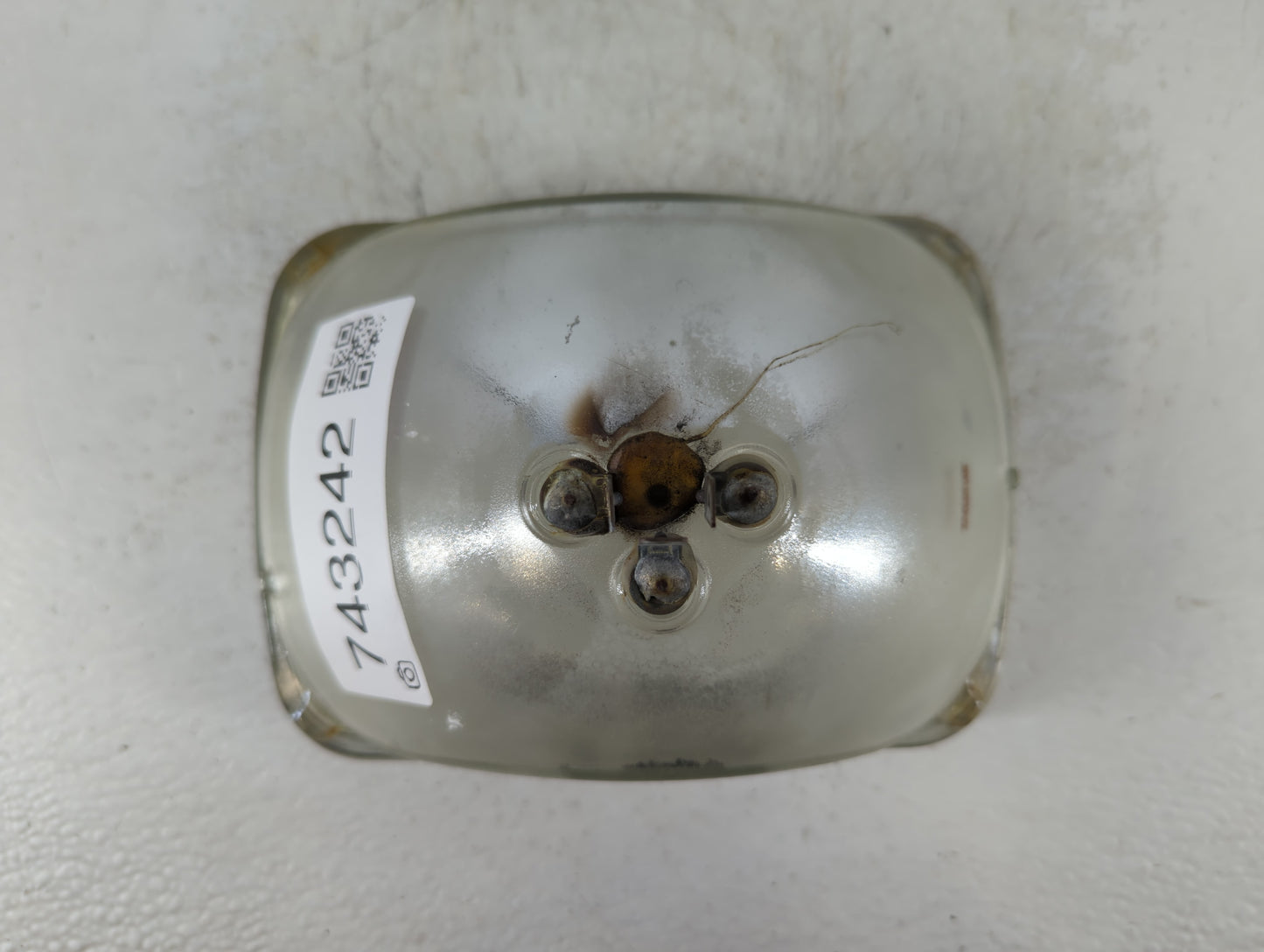 Chevrolet 1500 Passenger Right Oem Head Light Headlight Lamp - Oemusedautoparts1.com