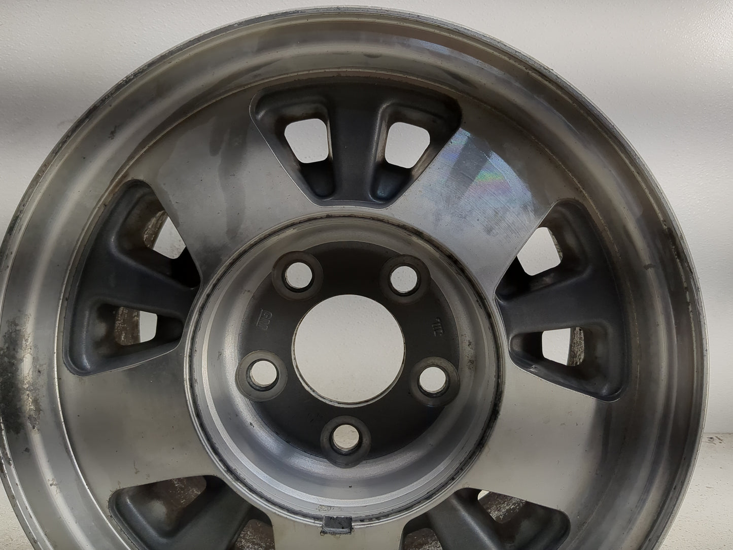 Chevrolet C1500 Oem Wheel Rim 1351866 - Oemusedautoparts1.com