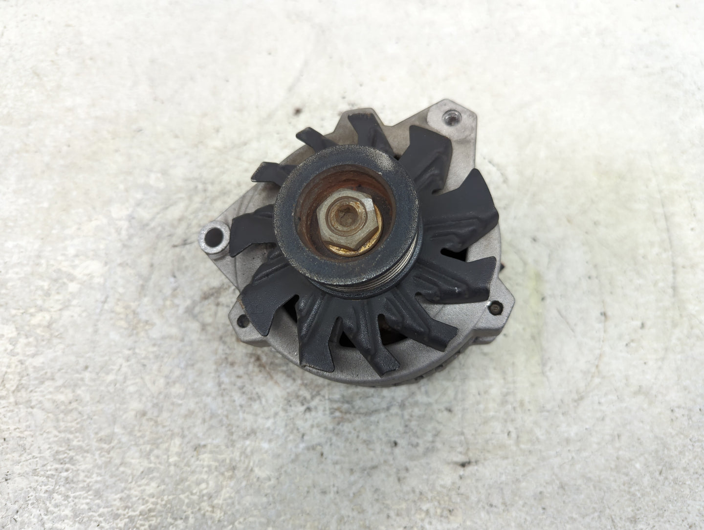 1994 Chevrolet C1500 Alternator Replacement Generator Charging Assembly Engine OEM P/N:213-4577F Fits Fits 1995 OEM Used Aut