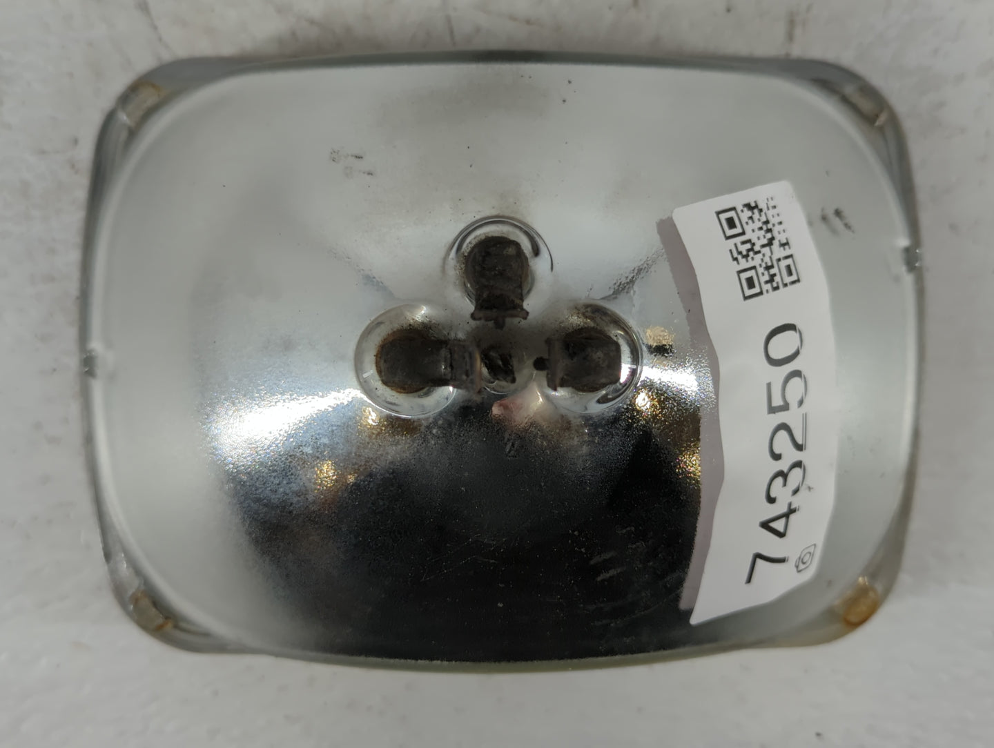 Chevrolet C1500 Driver Left Oem Head Light Headlight Lamp - Oemusedautoparts1.com