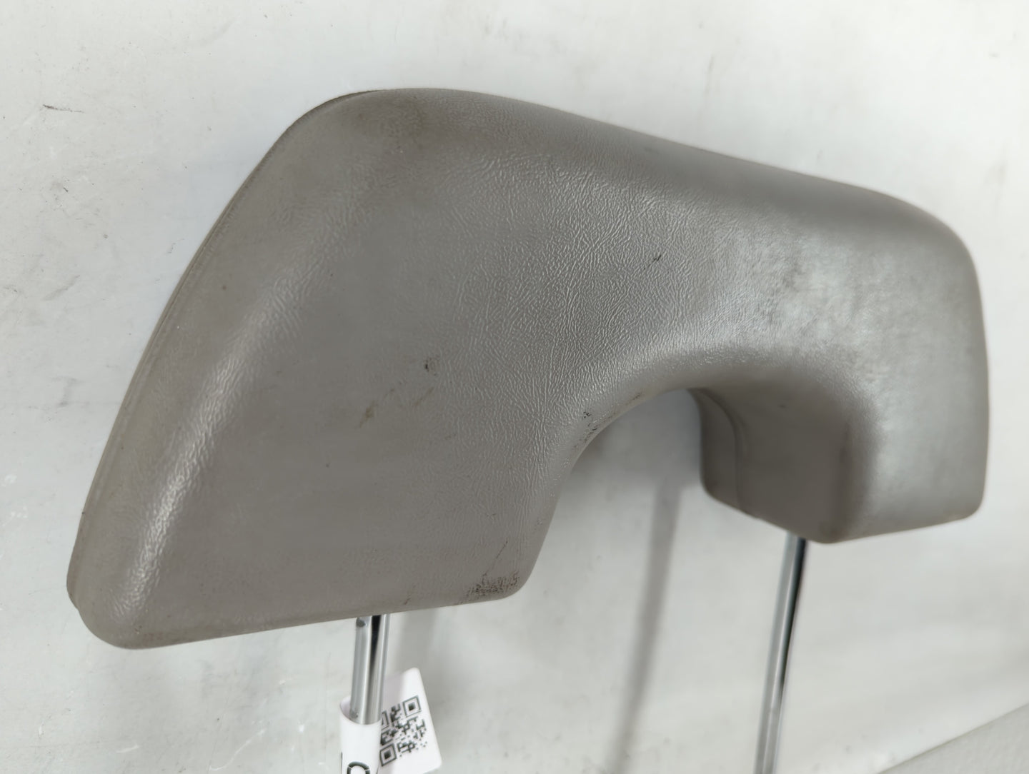 1994 Chevrolet C1500 Headrest Head Rest Front Driver Passenger Seat Fits OEM Used Auto Parts - Oemusedautoparts1.com