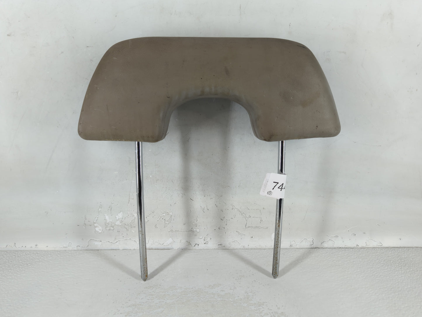 1994 Chevrolet C1500 Headrest Head Rest Front Driver Passenger Seat Fits OEM Used Auto Parts - Oemusedautoparts1.com
