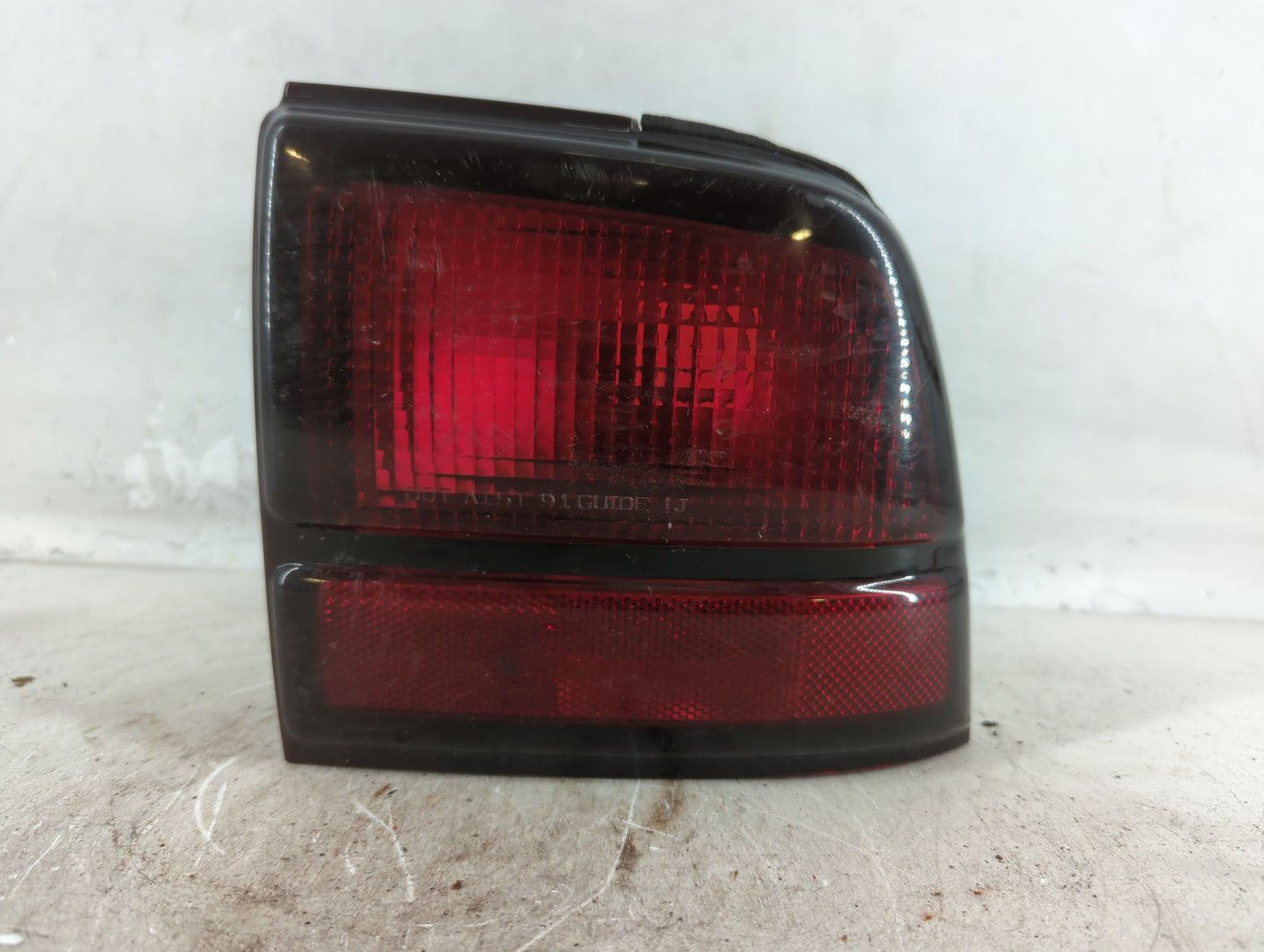 1994 Chevrolet Cavalier Tail Light Assembly Passenger Right OEM P/N:GM 165118581 Fits OEM Used Auto Parts - Oemusedautoparts