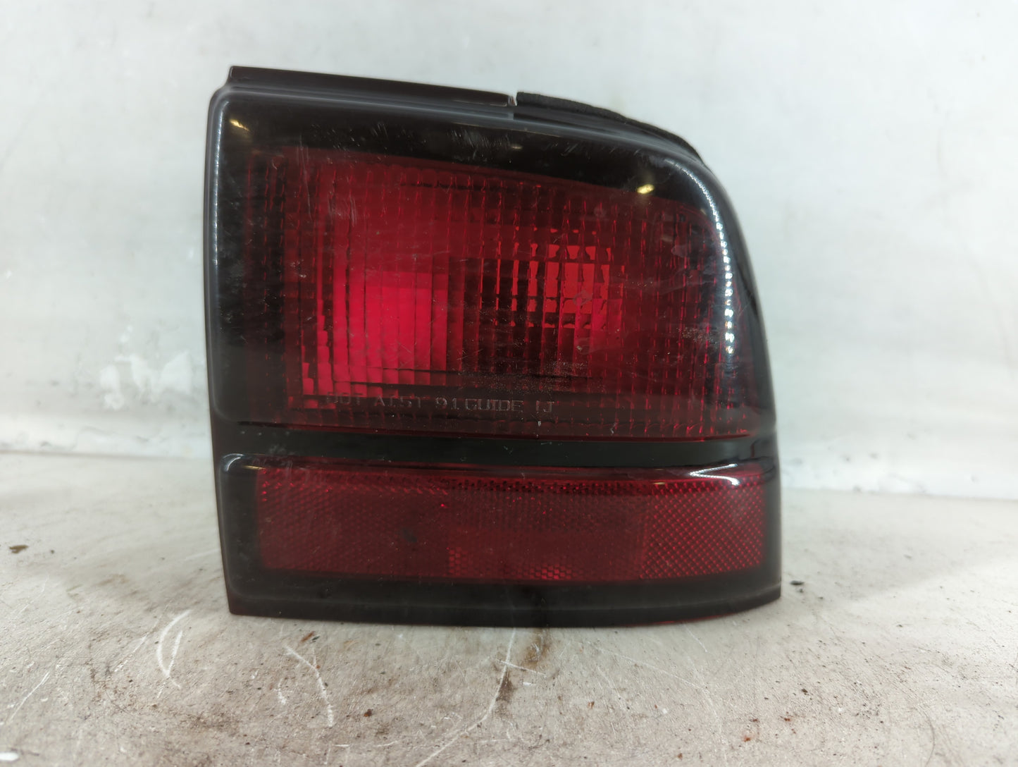 1994 Chevrolet Cavalier Tail Light Assembly Passenger Right OEM P/N:GM 165118581 Fits OEM Used Auto Parts - Oemusedautoparts