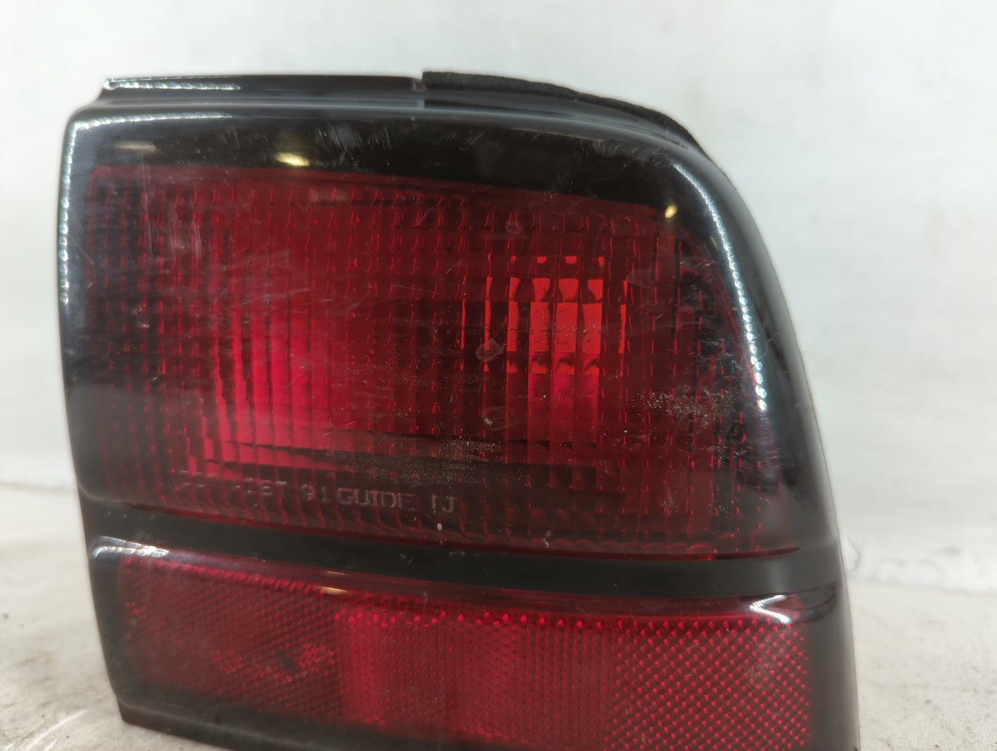 1994 Chevrolet Cavalier Tail Light Assembly Passenger Right OEM P/N:GM 165118581 Fits OEM Used Auto Parts - Oemusedautoparts