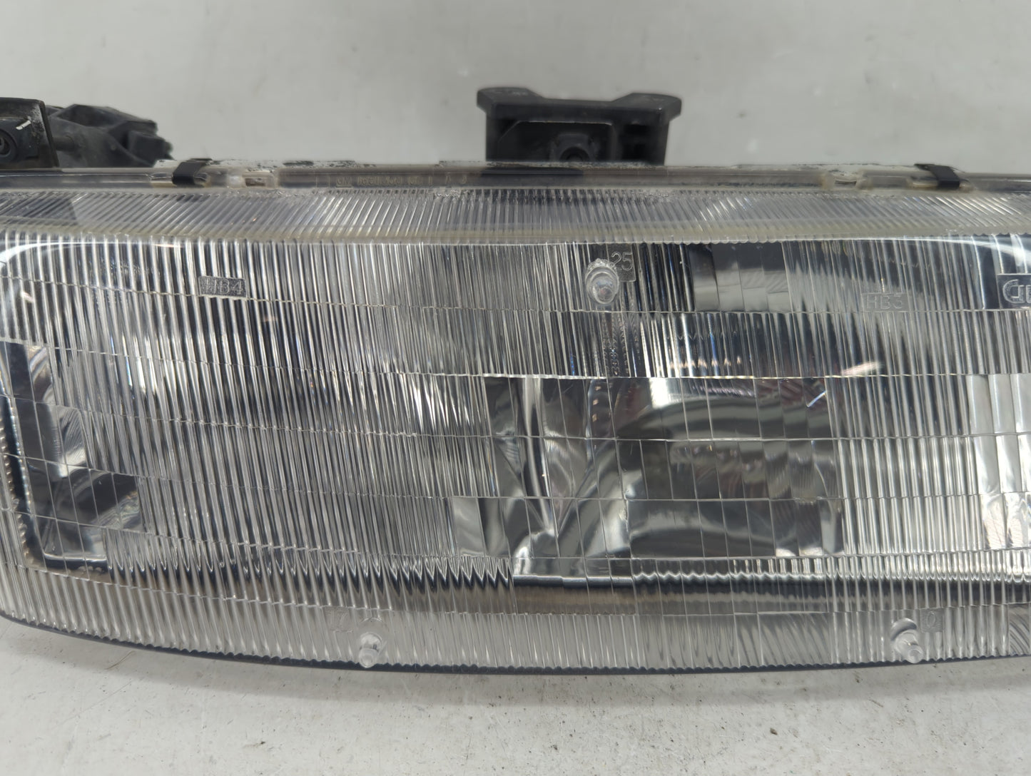 1994 Chevrolet Lumina Passenger Right Oem Head Light Headlight Lamp - Oemusedautoparts1.com