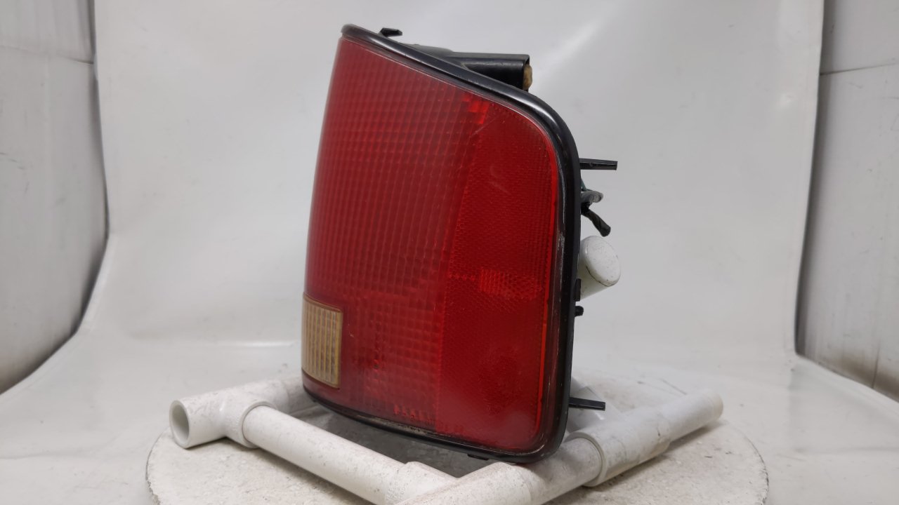 1995-2003 Chevrolet S10 Tail Light Assembly Passenger Right OEM Fits Fits 1995 1996 1997 1998 1999 2000 2001 2002 2003 OEM U