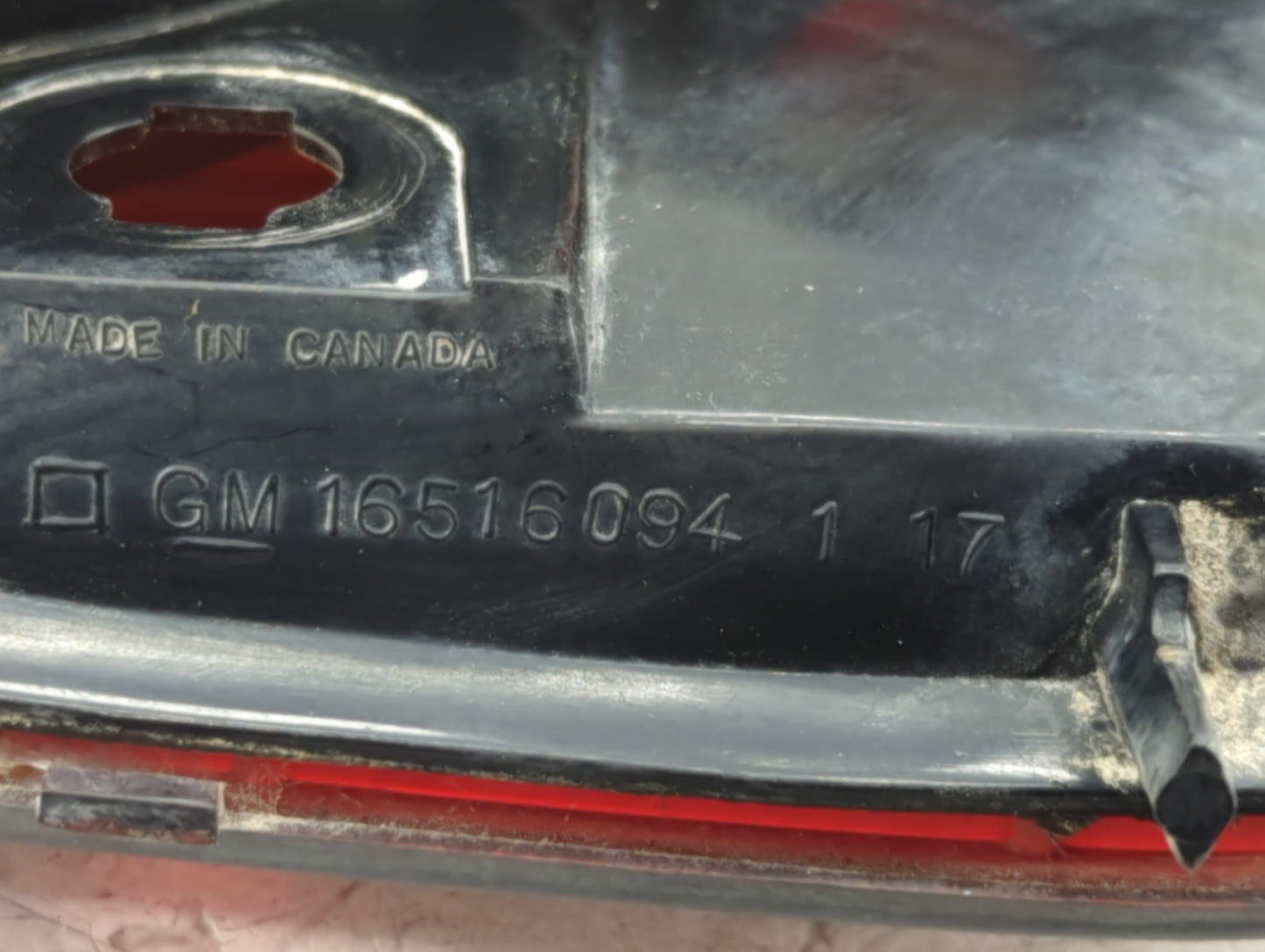 1994-2003 Chevrolet S10 Tail Light Assembly Passenger Right OEM P/N:16516094 Fits OEM Used Auto Parts - Oemusedautoparts1.co