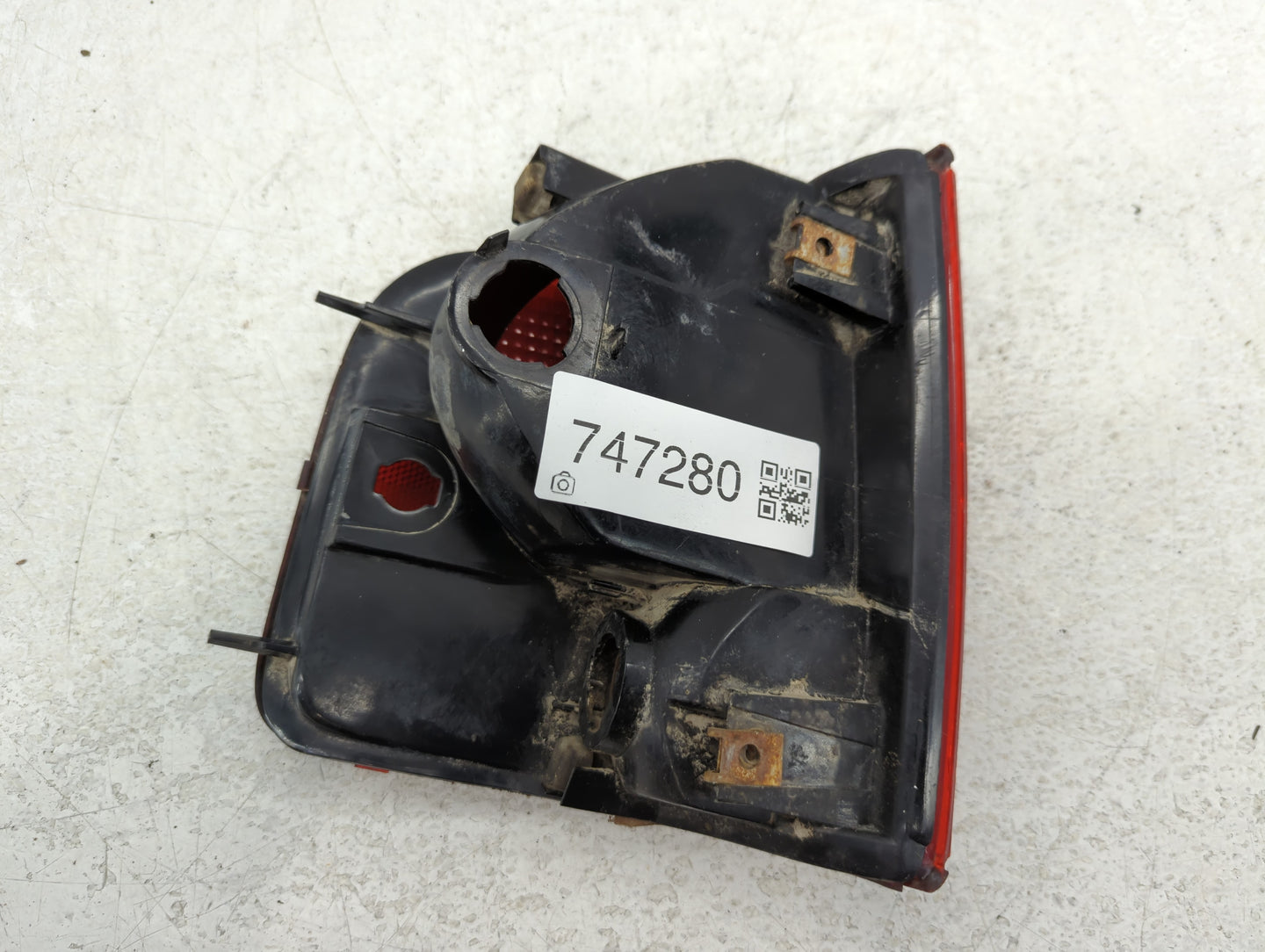 1994-2003 Chevrolet S10 Tail Light Assembly Passenger Right OEM P/N:16516094 Fits OEM Used Auto Parts - Oemusedautoparts1.co