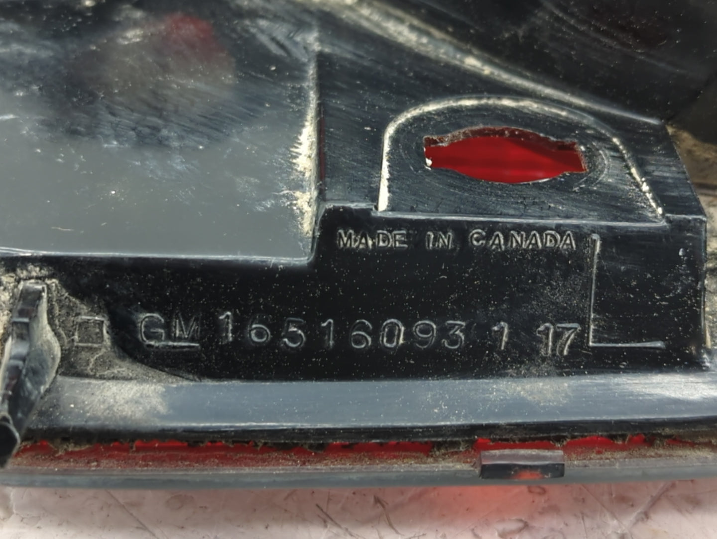 1994-2003 Chevrolet S10 Tail Light Assembly Driver Left OEM P/N:16516093 Fits OEM Used Auto Parts - Oemusedautoparts1.com